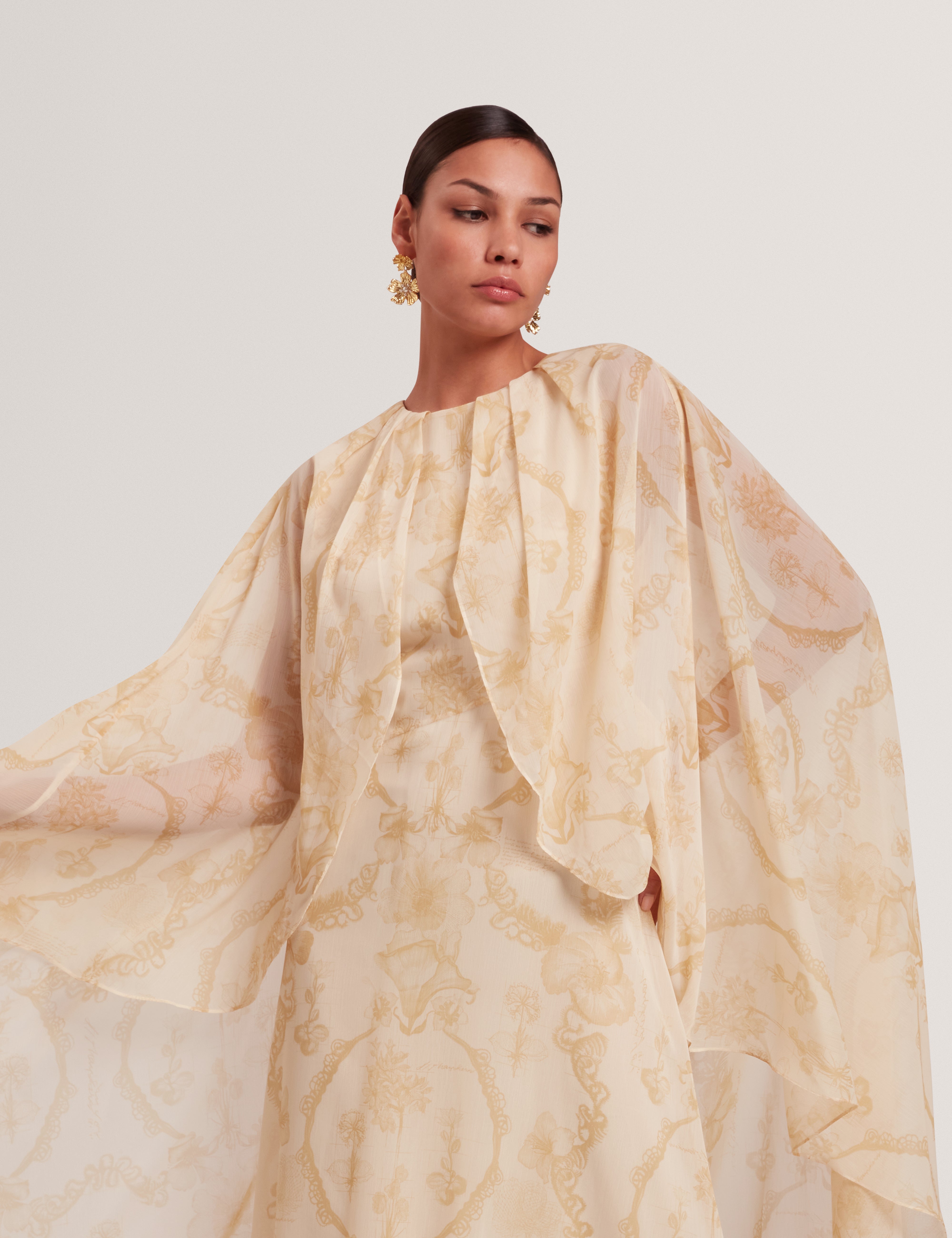 Nieva Waterfall Cape Detail Maxi Dress Lt-Yellow