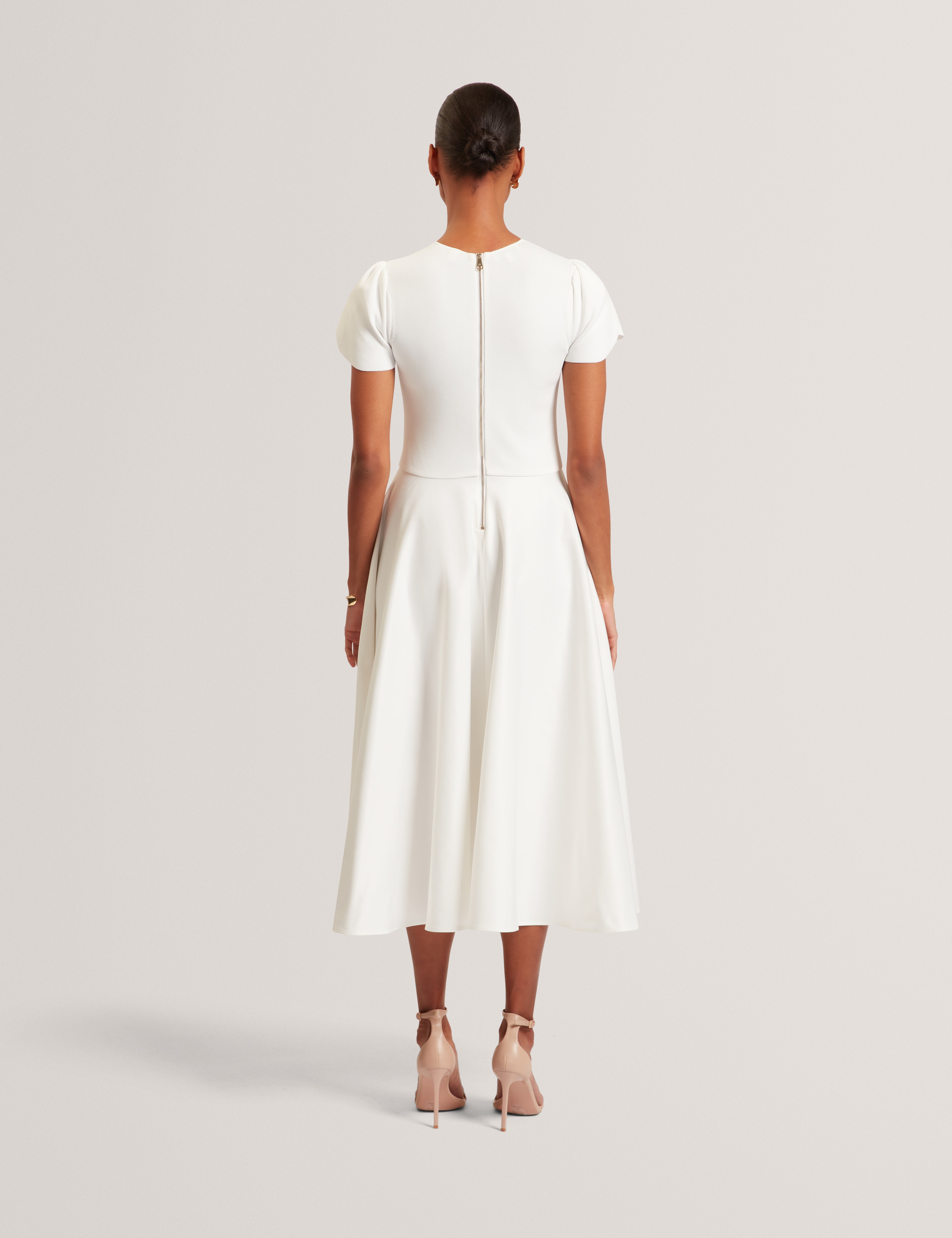 Crisant Printed Tulip Sleeve Mockable Dress Ivory