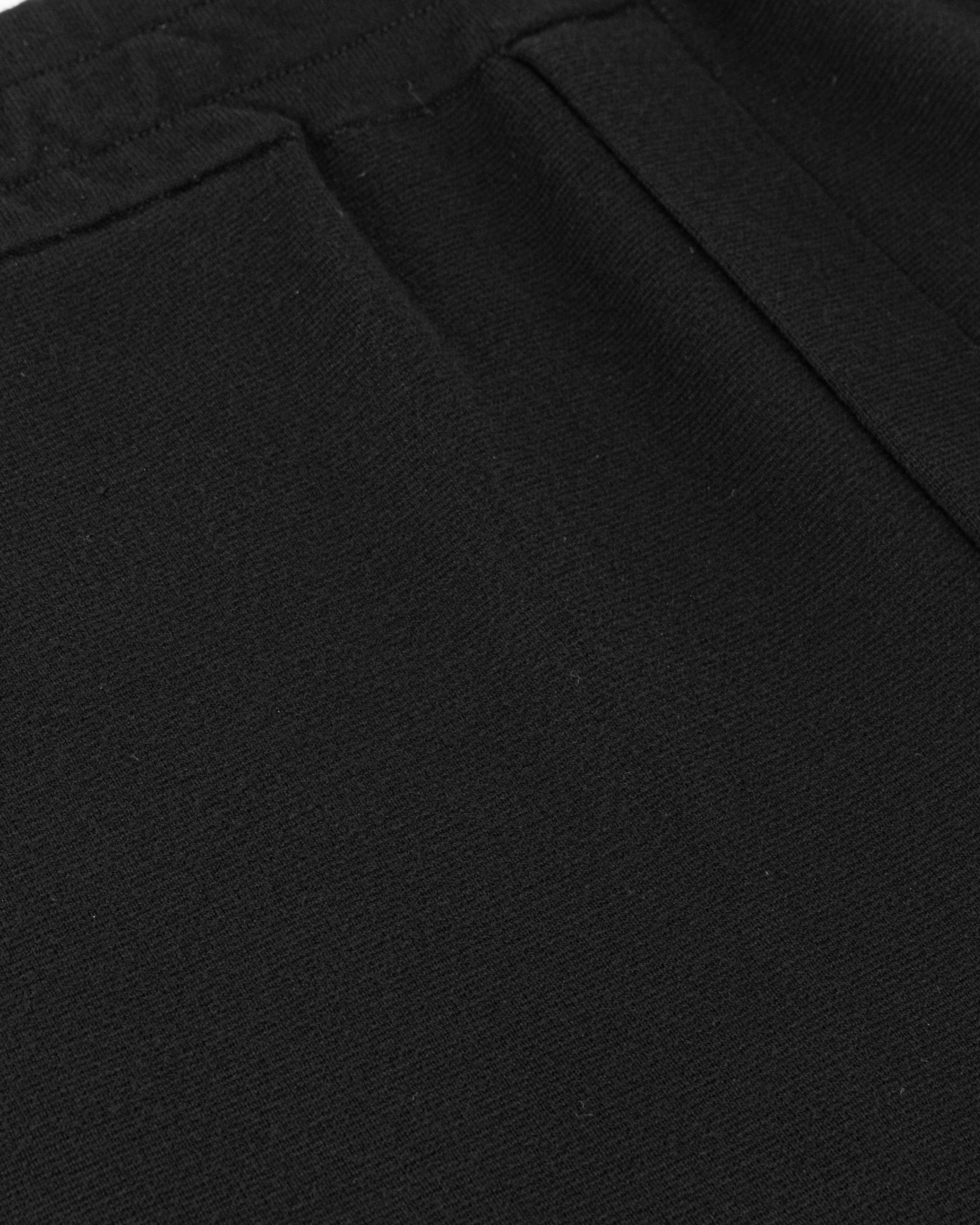 Douglot Relaxed Knitted Shorts Black