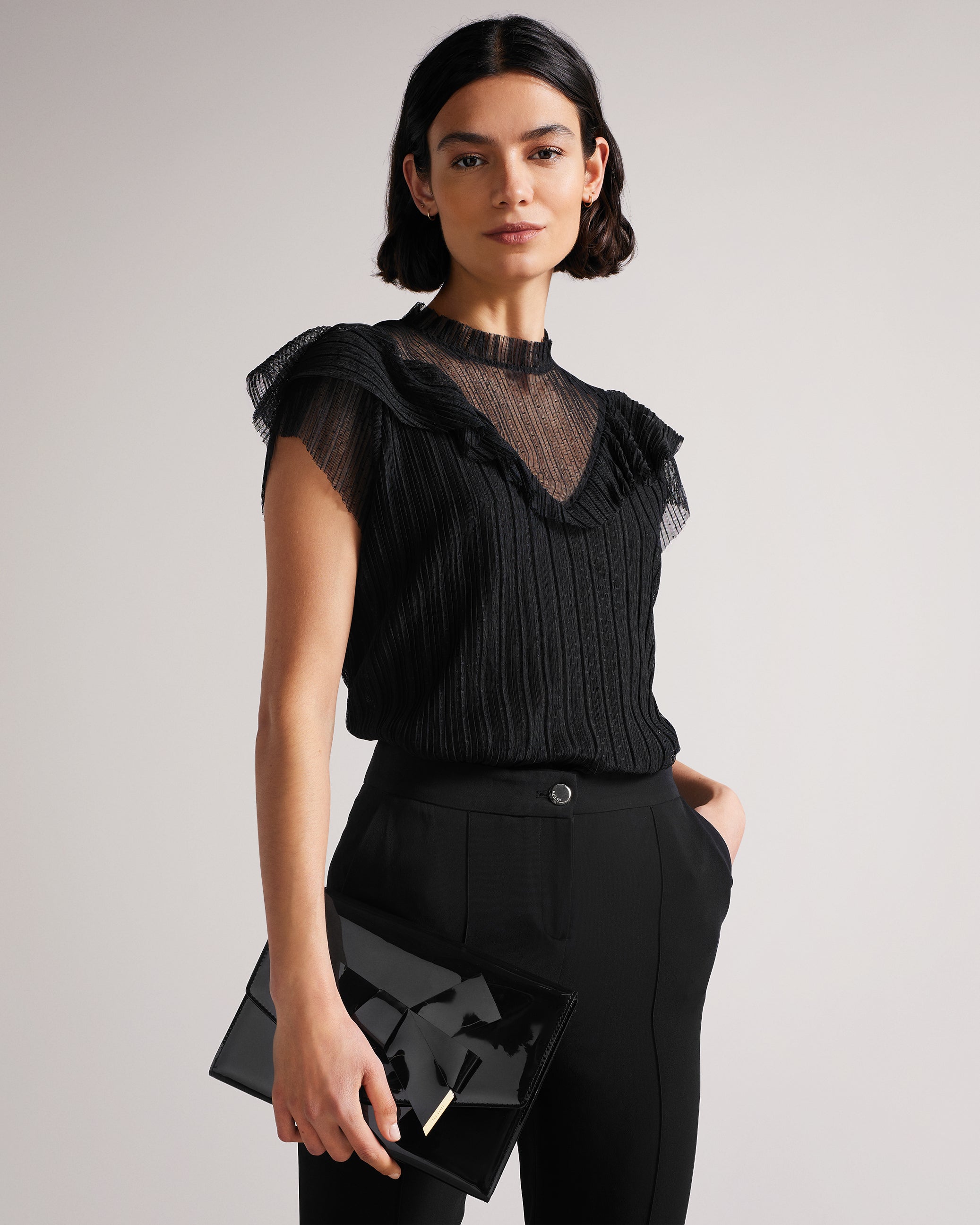 Nikkey Knot Bow Envelope Pouch Black