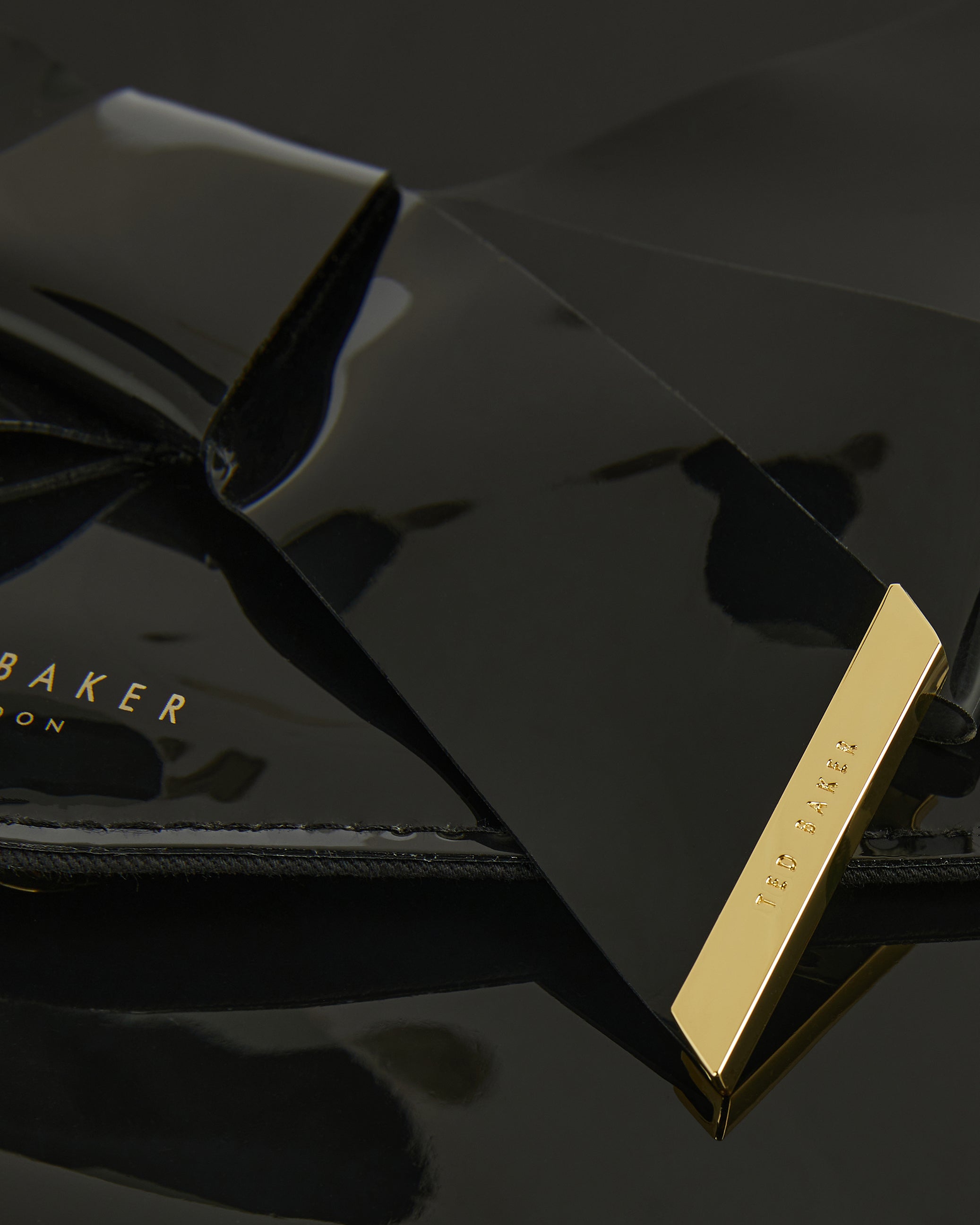 Nikkey Knot Bow Envelope Pouch Black