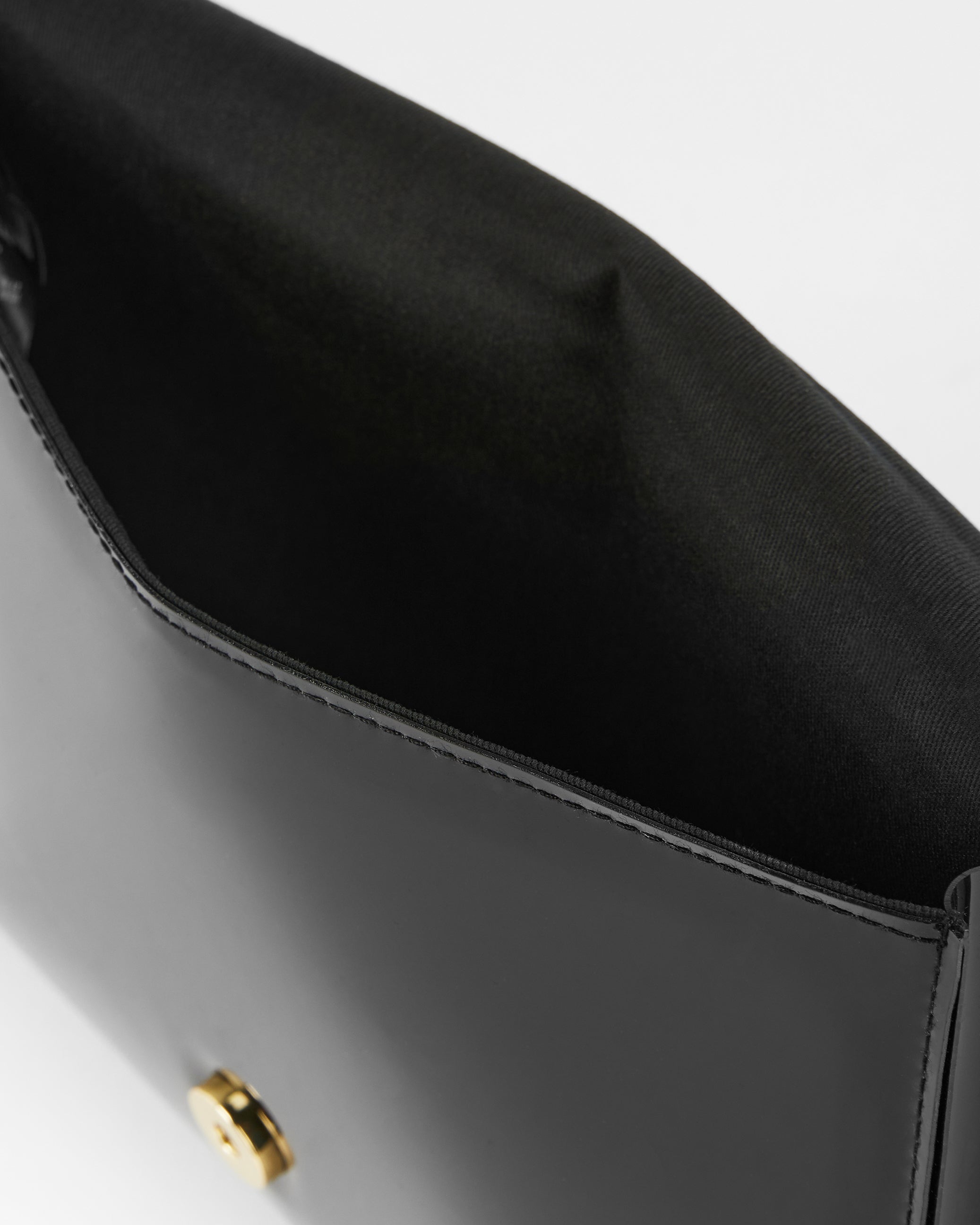 Nikkey Knot Bow Envelope Pouch Black