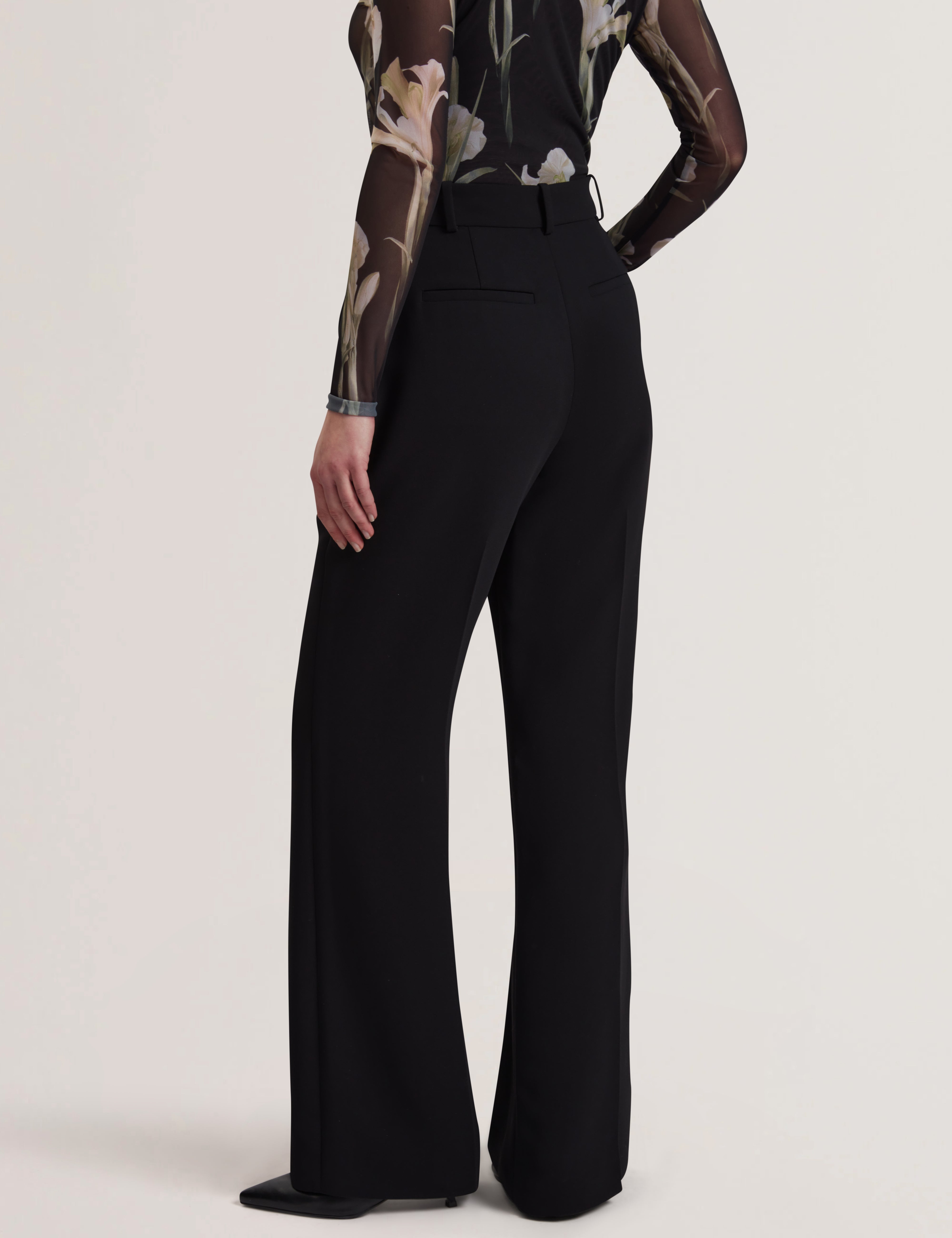 Molasca High Waisted Slim Kickflare Black