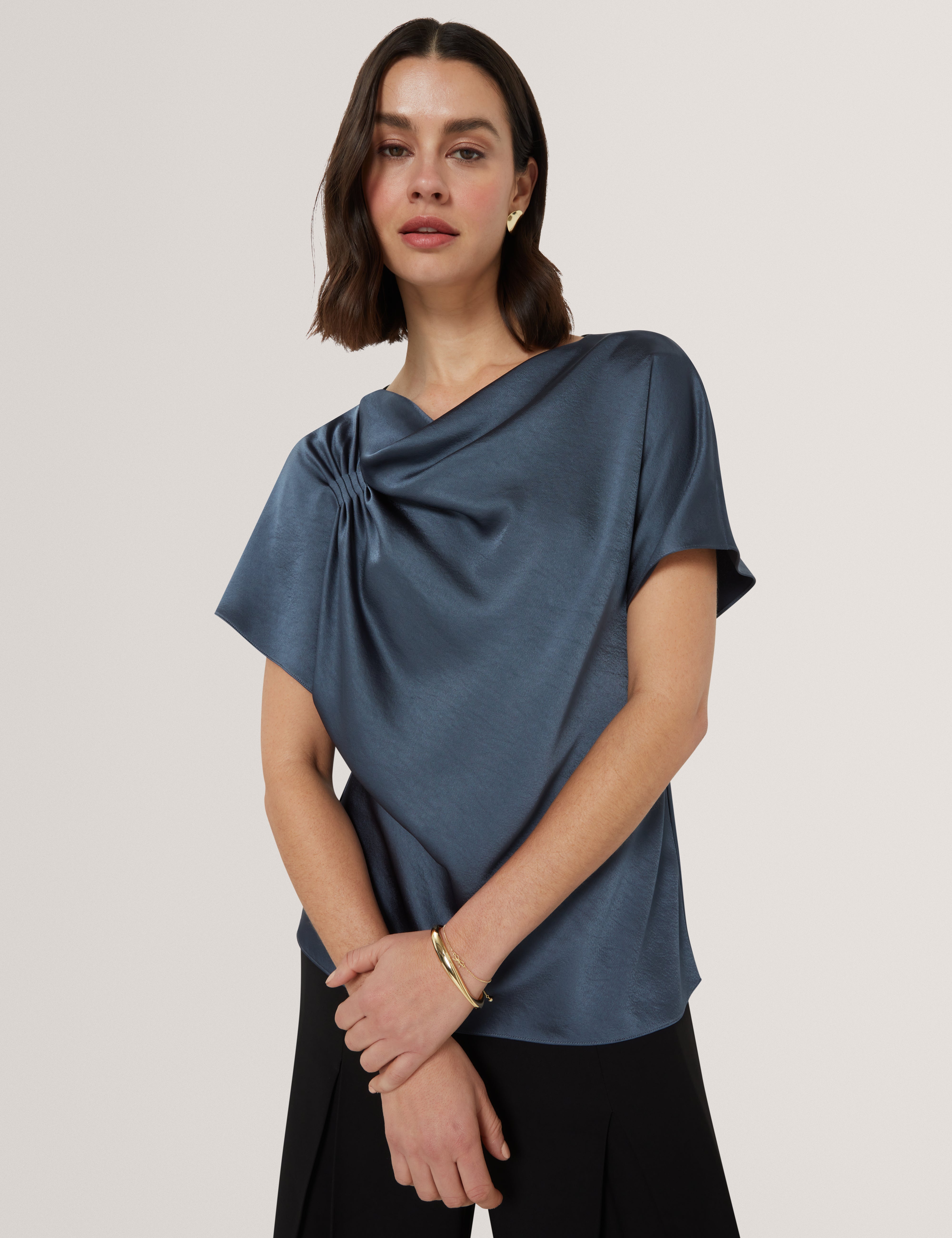 Cammilo Short Sleeve Draped Neck Top Grey