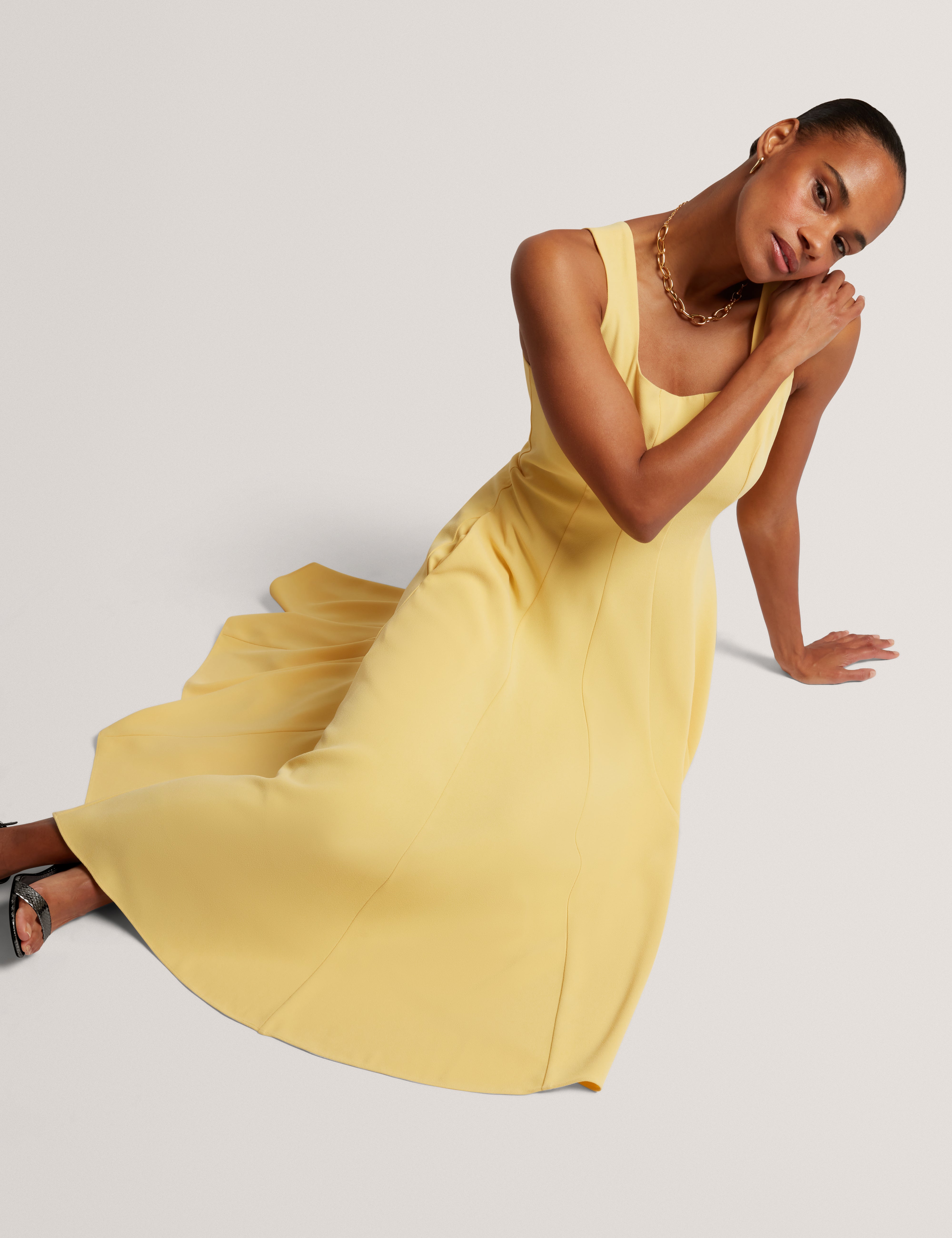 Arlott Panelled Midi Dress Lt-Yellow