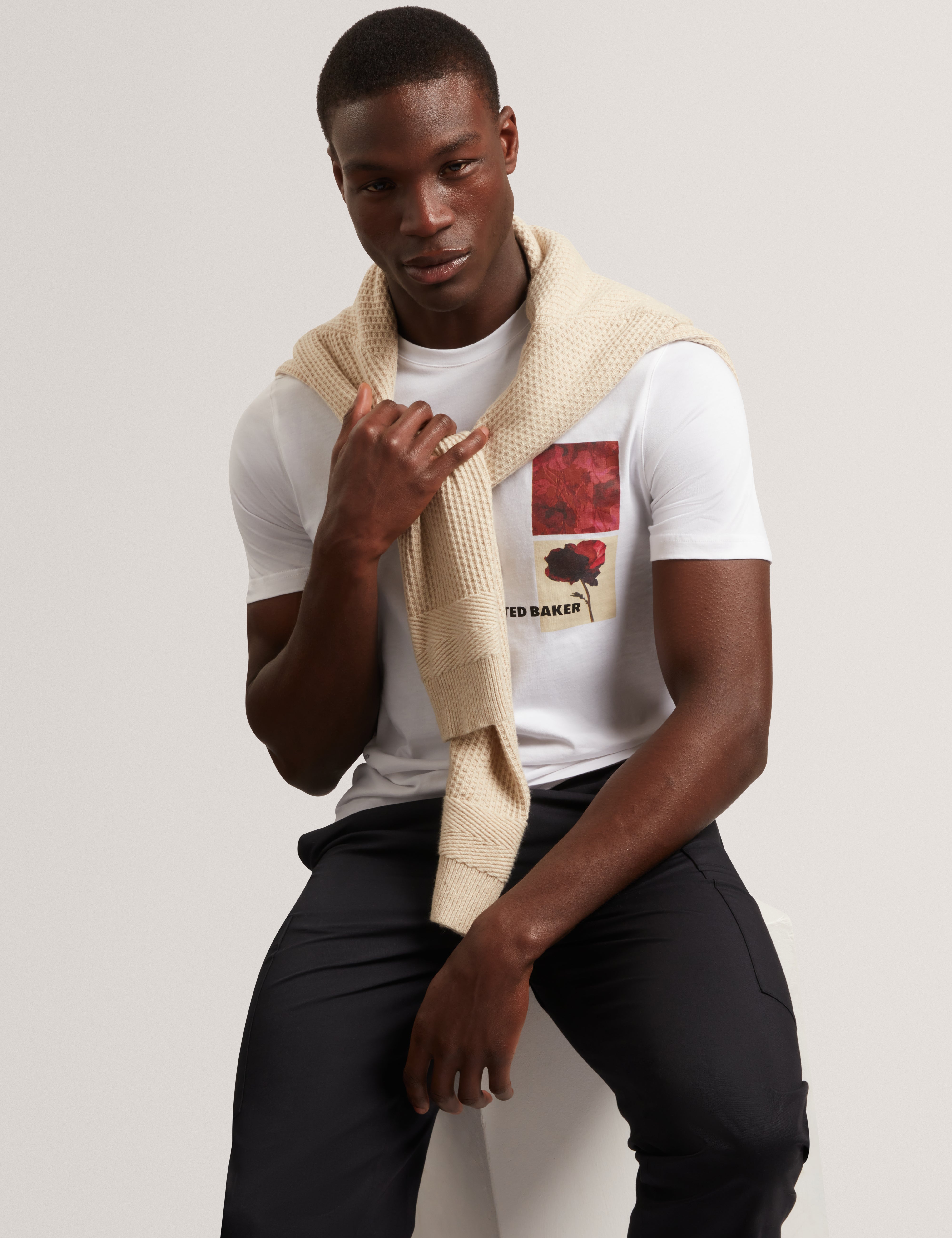 Floraen Short Sleeve Chest Graphic T-Shirt White