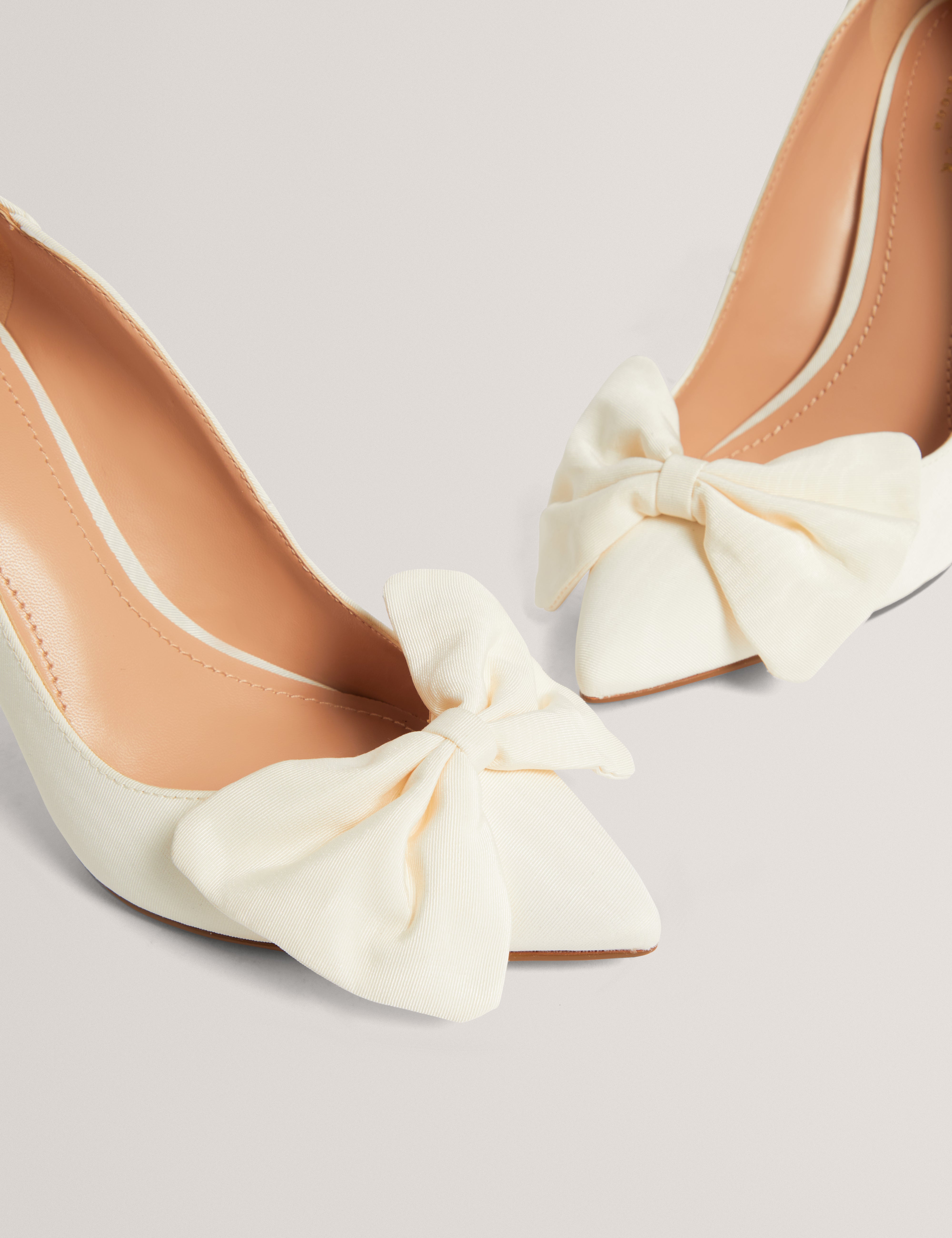 Laissy Bow Detail Court Shoe Ivory