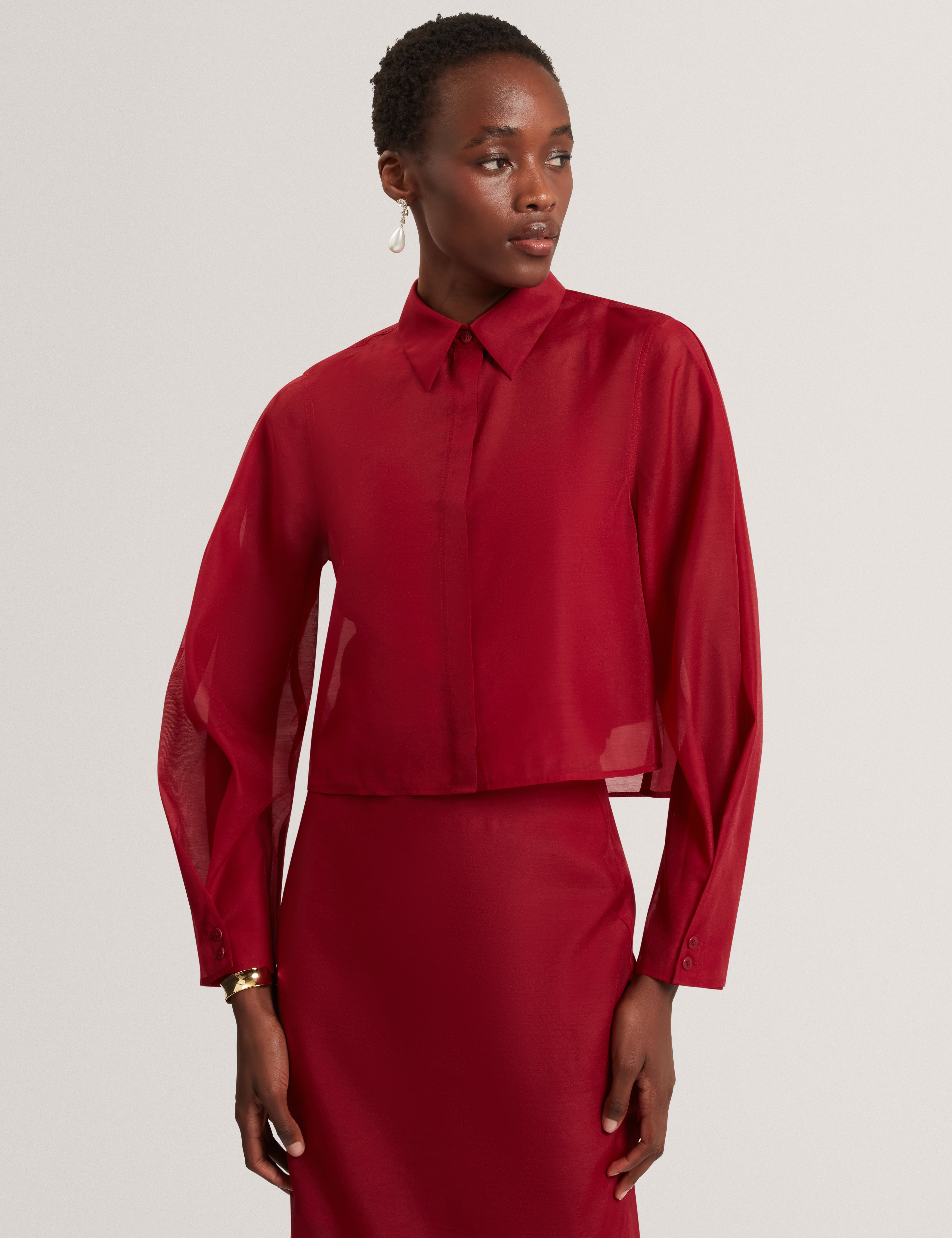 Tilliia Cropped Organza Shirt With Cuff Detail Dk-Red