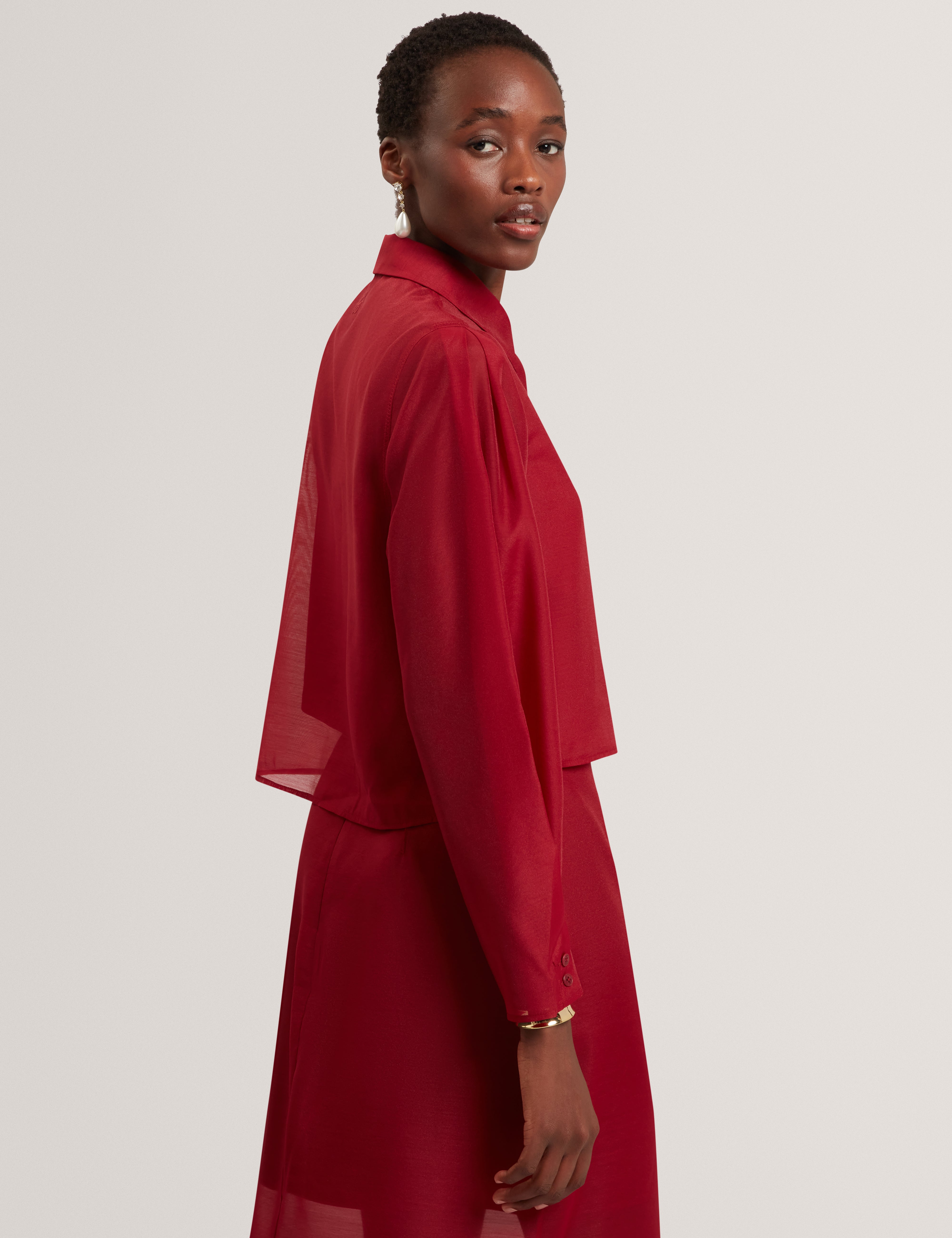Tilliia Cropped Organza Shirt With Cuff Detail Dk-Red