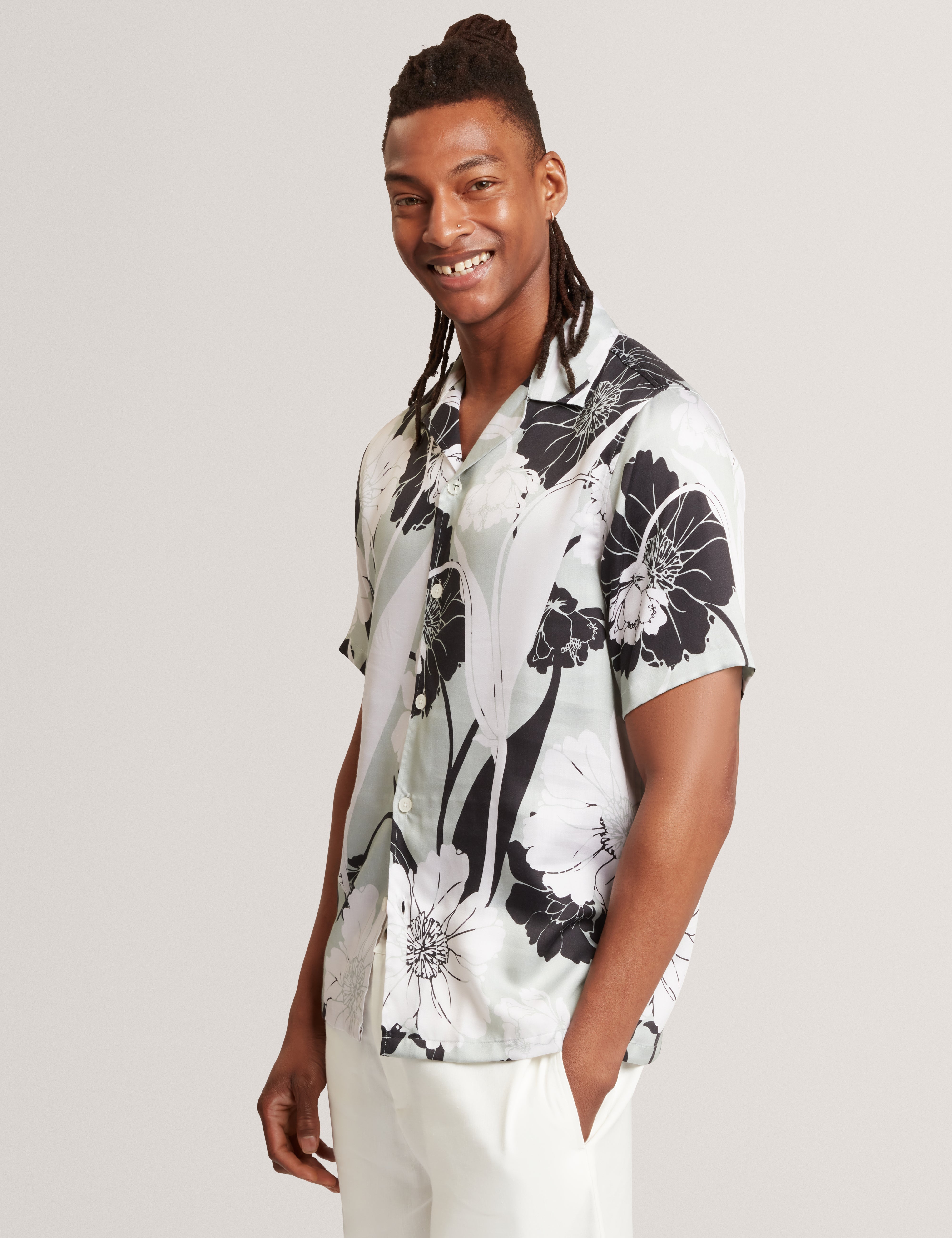 Thorgan Ss Regular Bold Floral Lt-Green