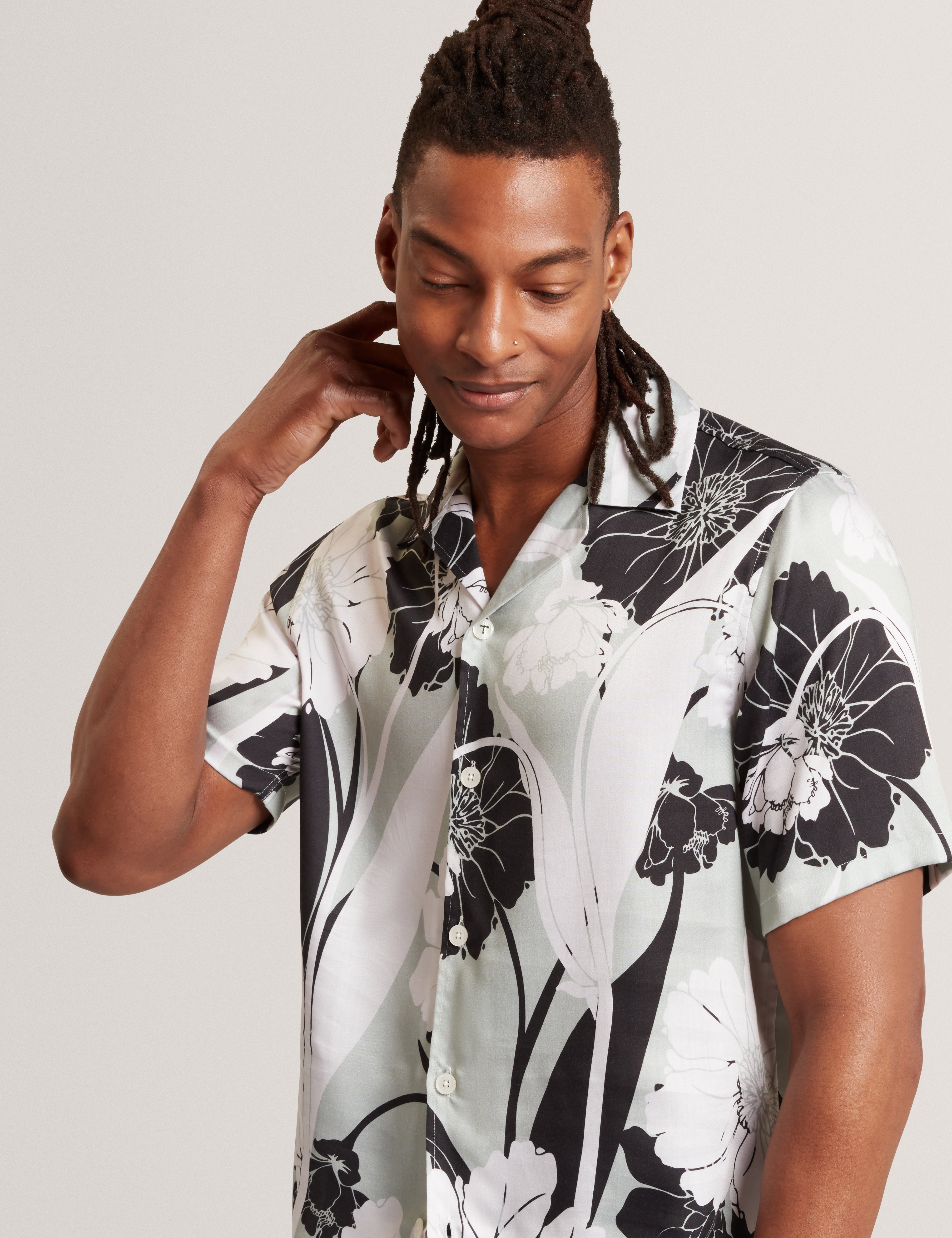 Thorgan Ss Regular Bold Floral Lt-Green