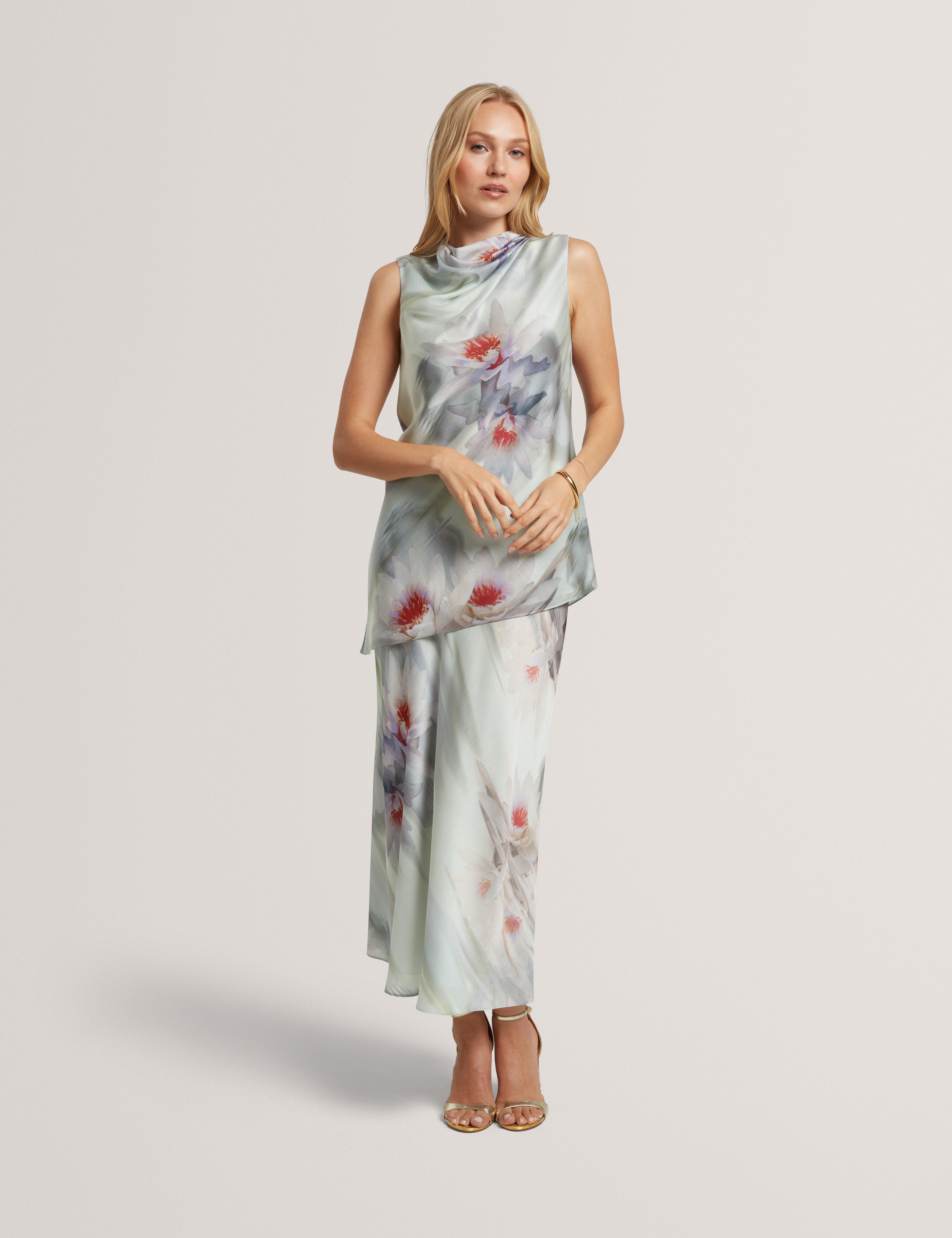 Artica Crinkle Floral Print Midi Skirt Mid-Green