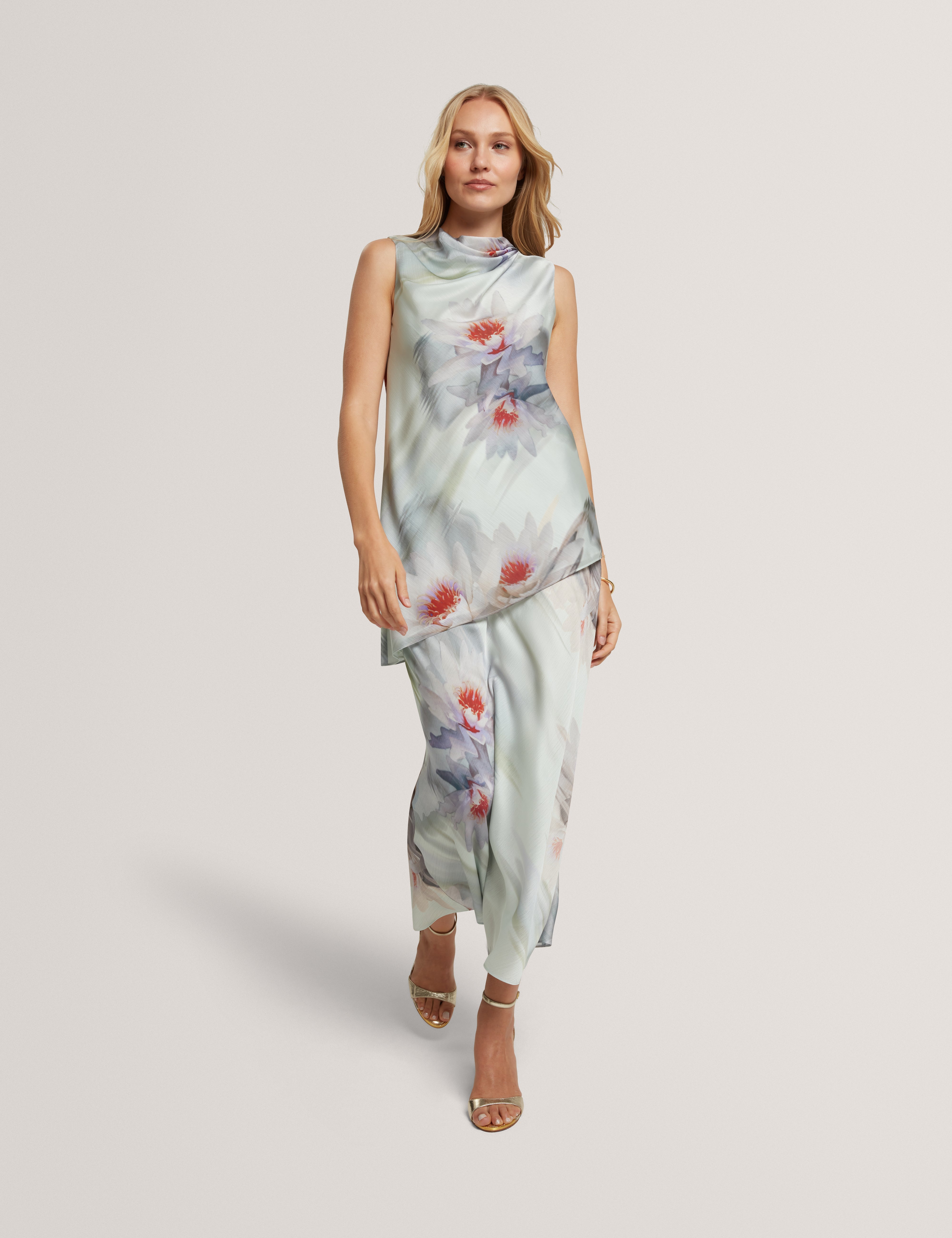 Artica Crinkle Floral Print Midi Skirt Mid-Green