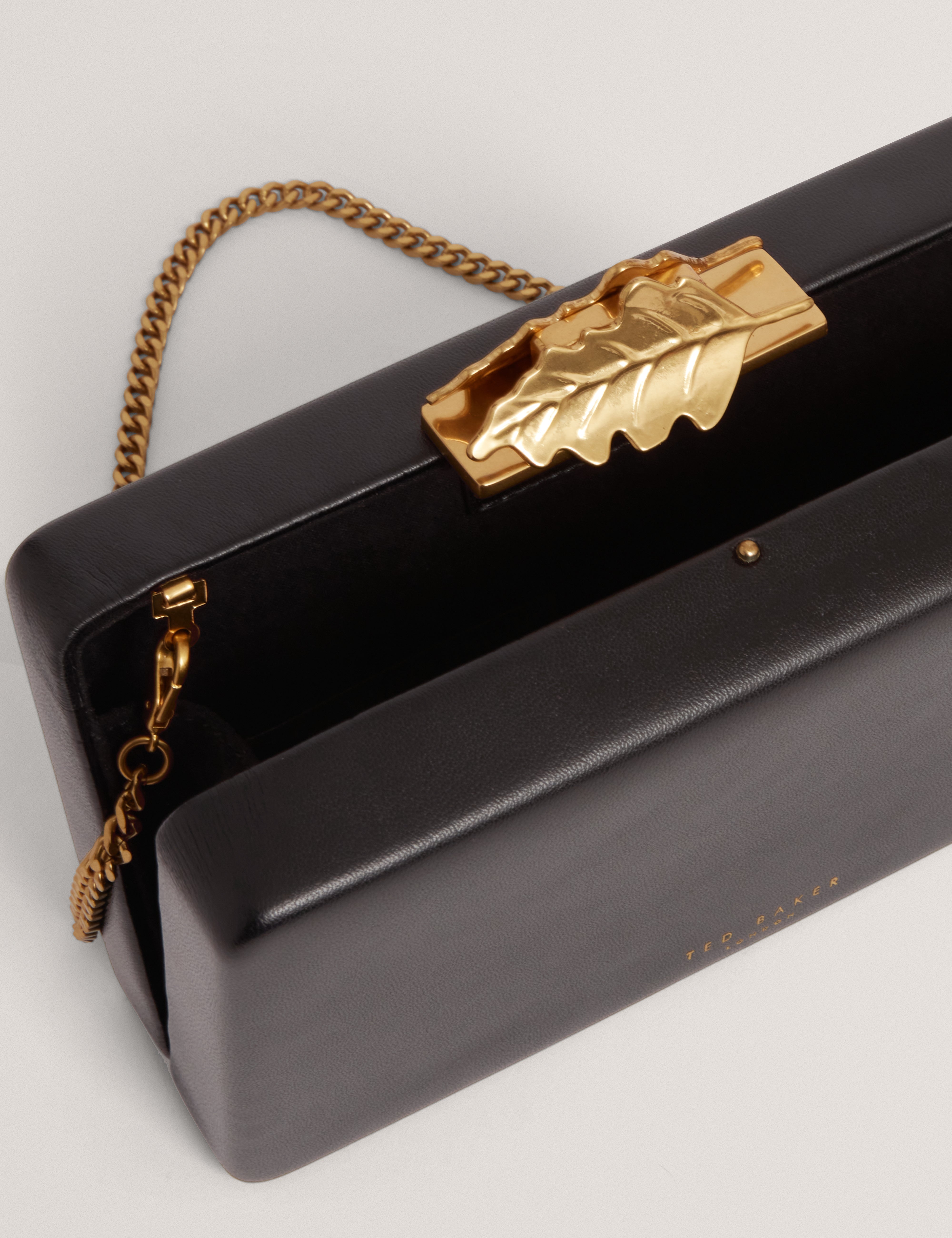 Lleaf Leaf Detail Clutch Bag Black