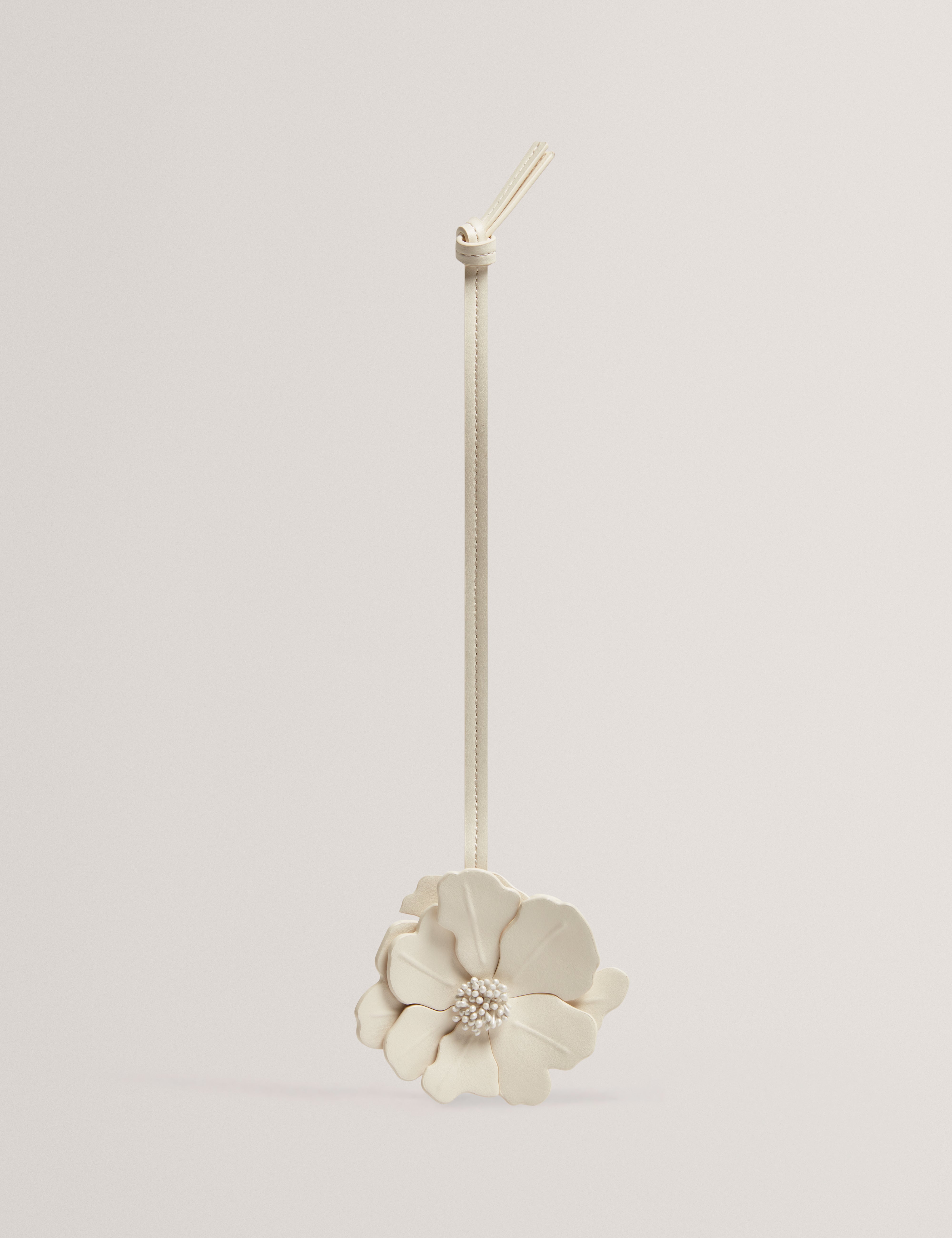 Floriis Flower Keyring Charm Ivory