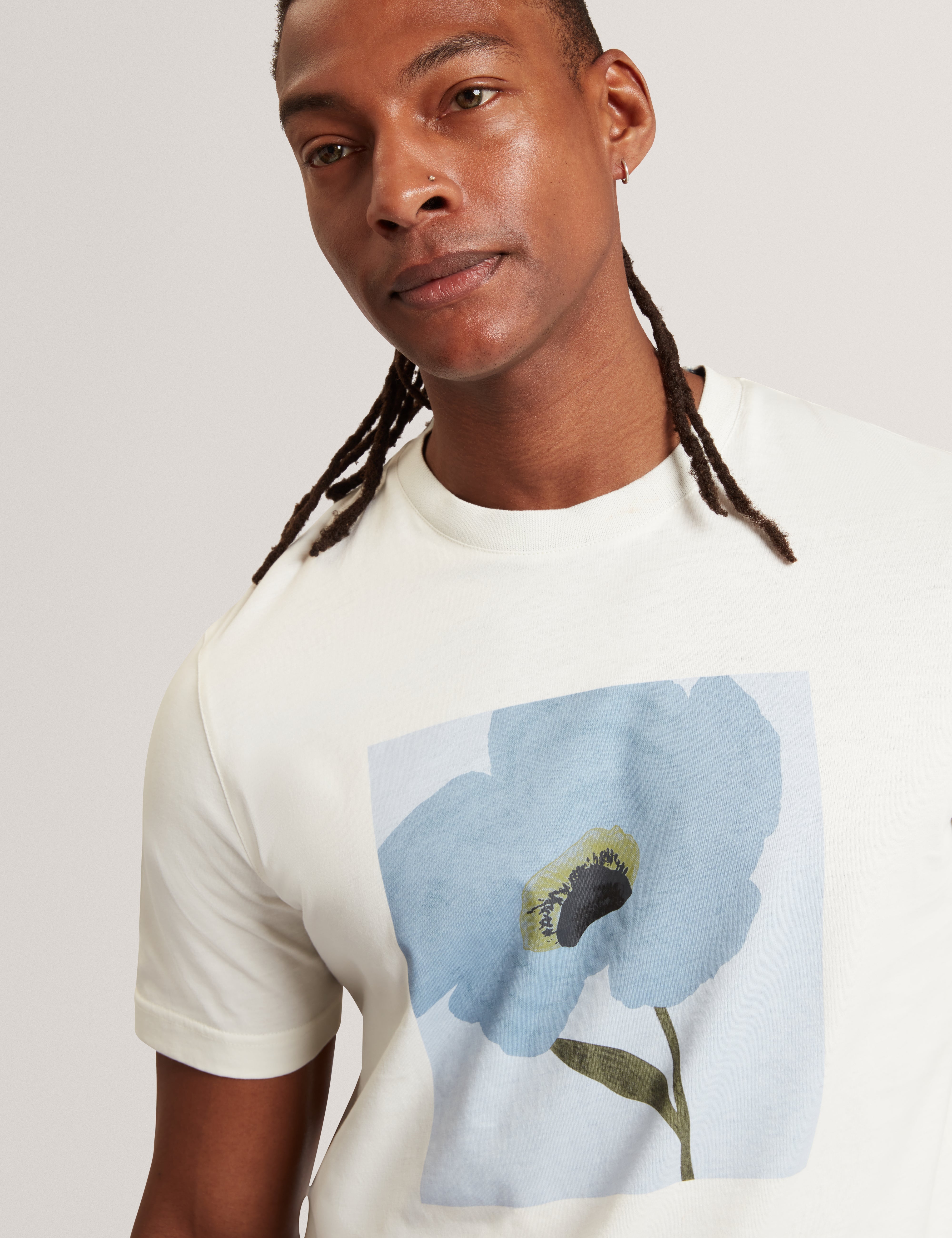 Crawley Ss Graphic Box Floral T-Shirt White