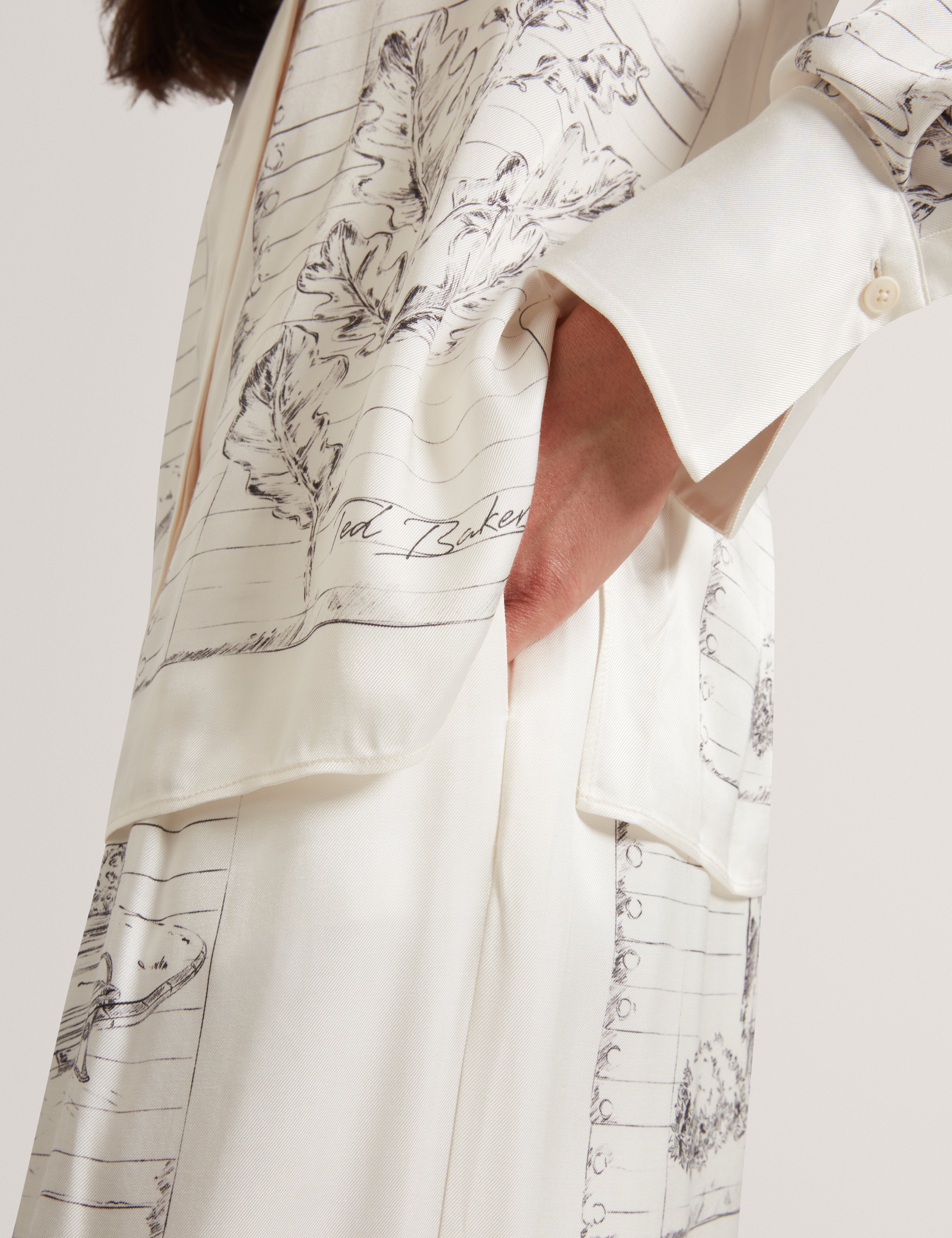 Rohbia Printed Longline Shirt Ivory