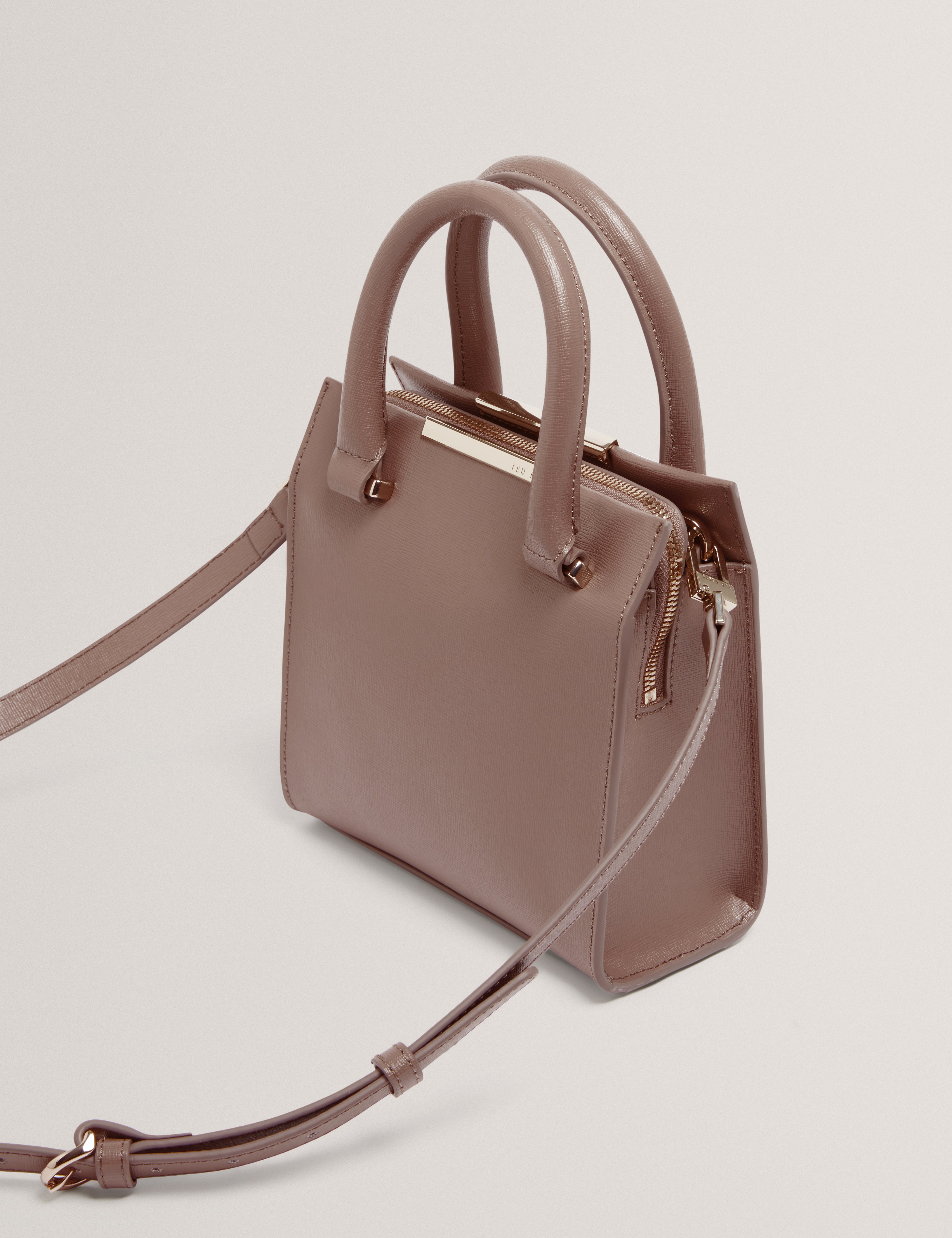 Reniiya Bar Detail Small Tote Bag Taupe