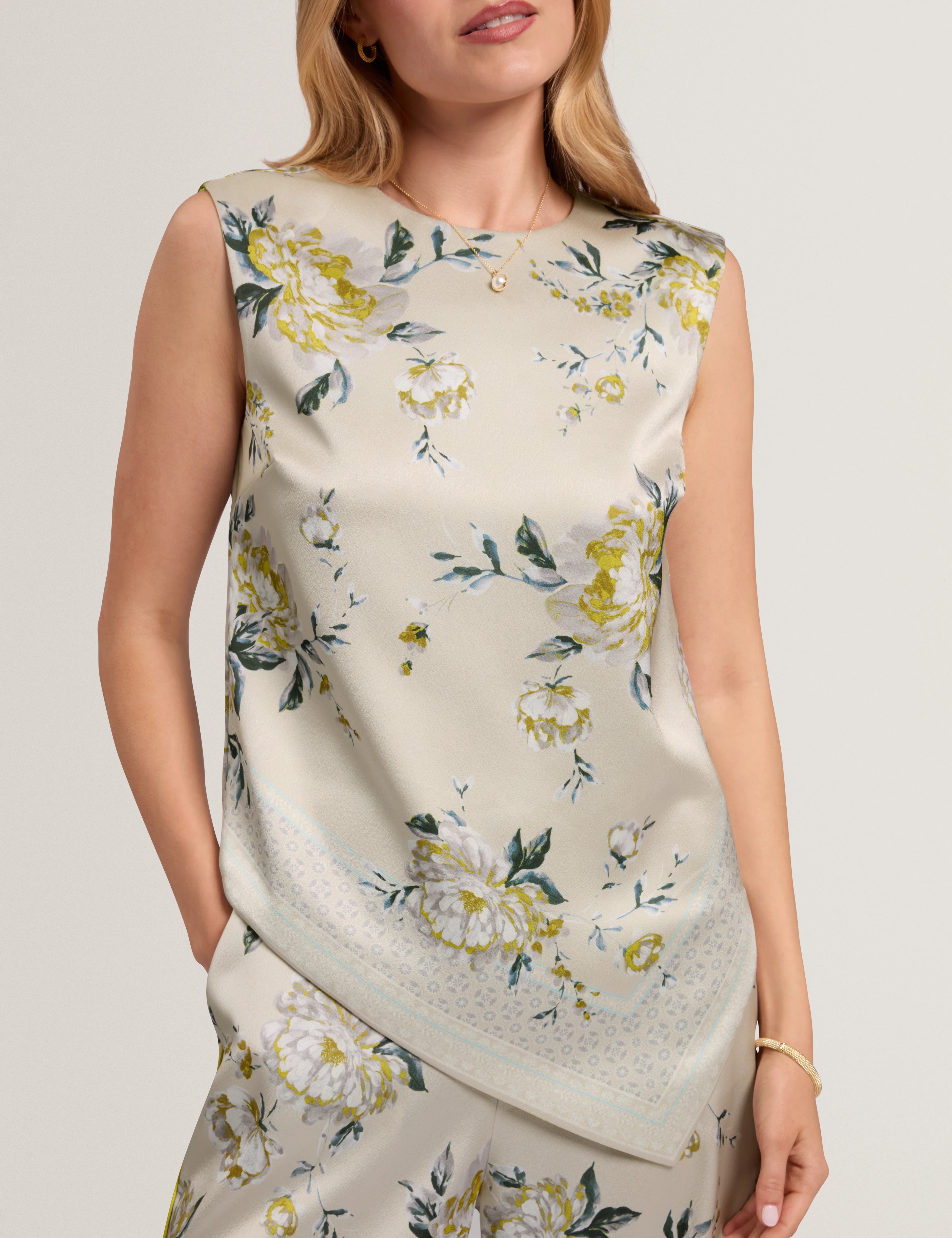 Branna Floral Printed Reversible Top Lt-Grey