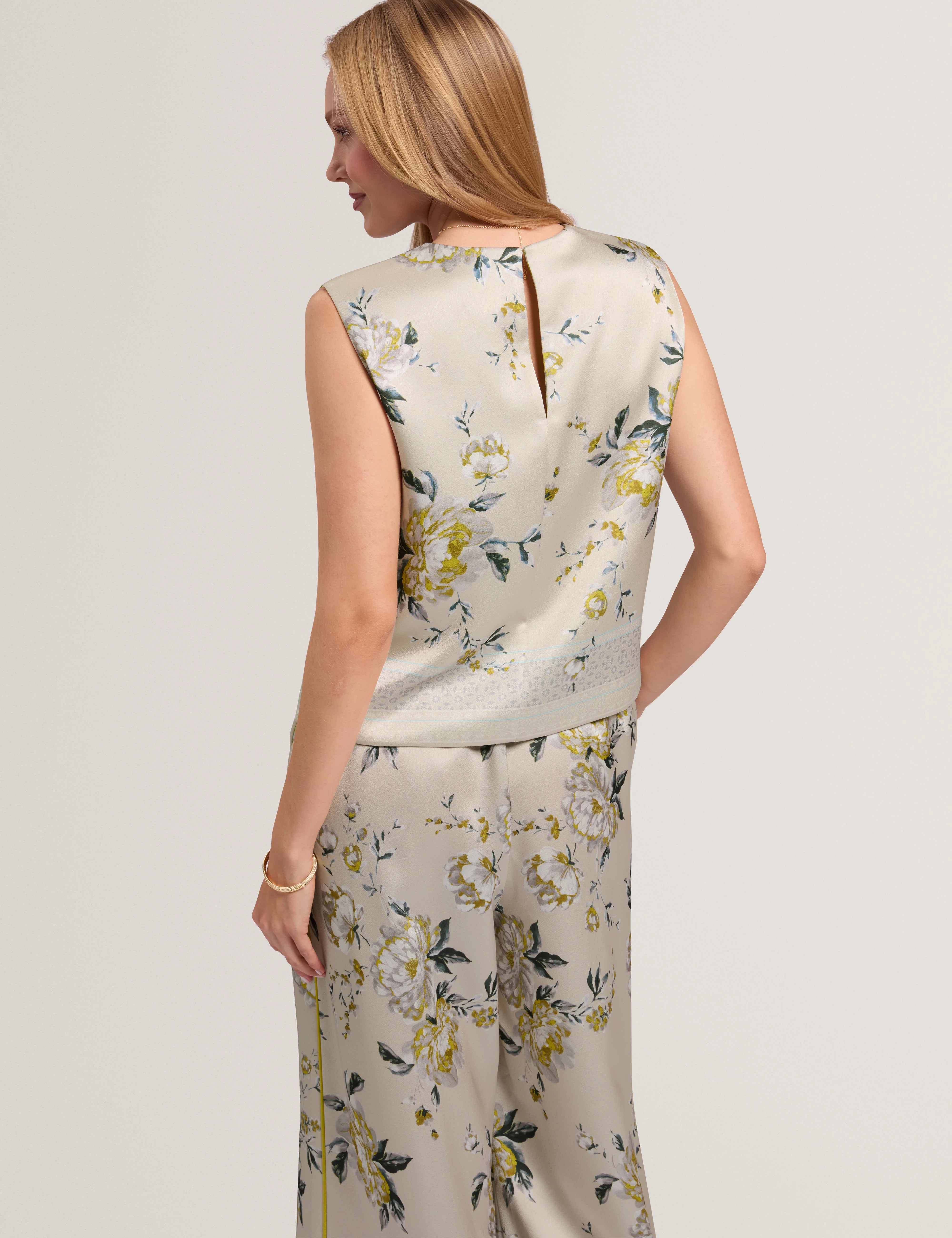 Branna Floral Printed Reversible Top Lt-Grey