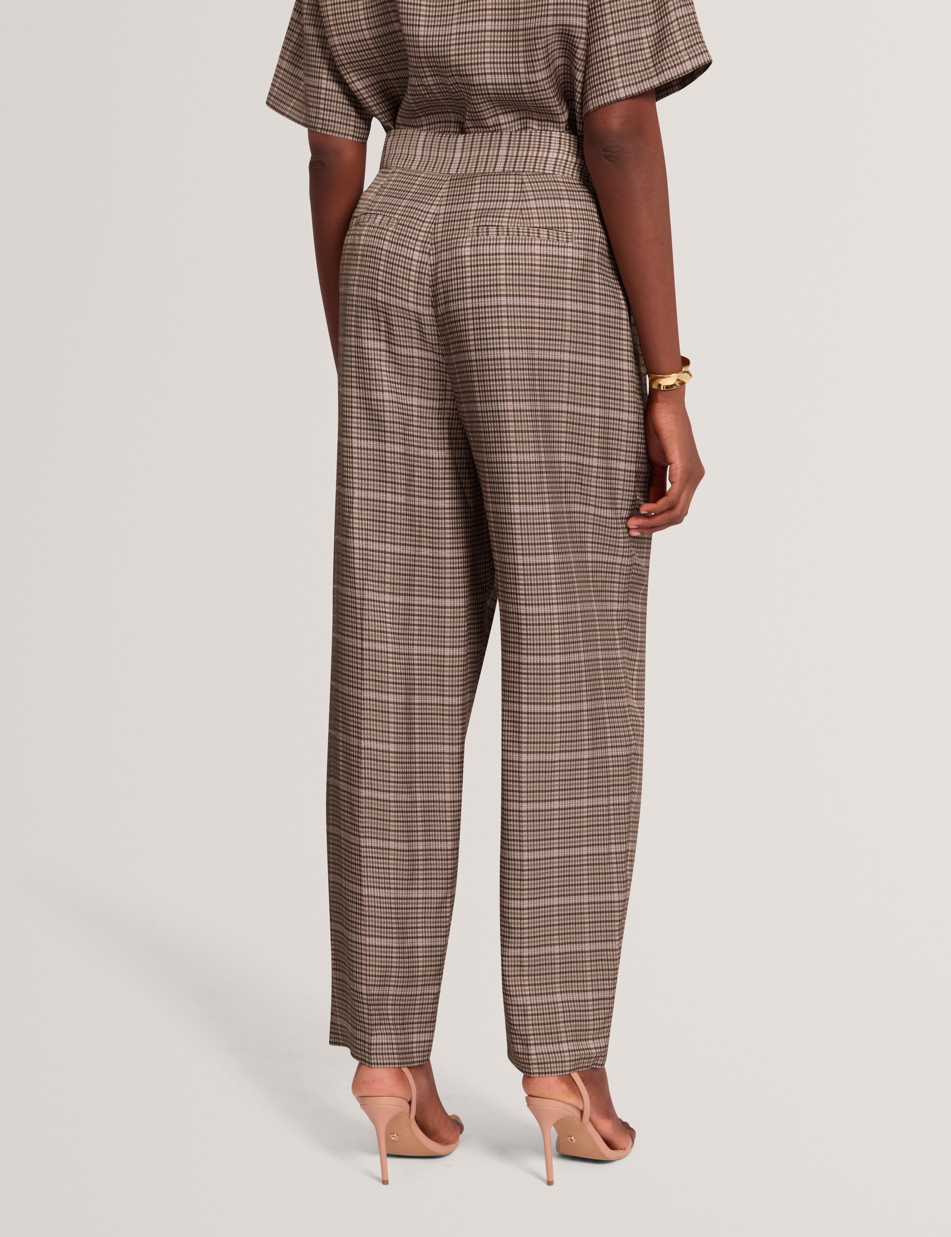 Goldaa Barrel Leg Check Trouser Beige
