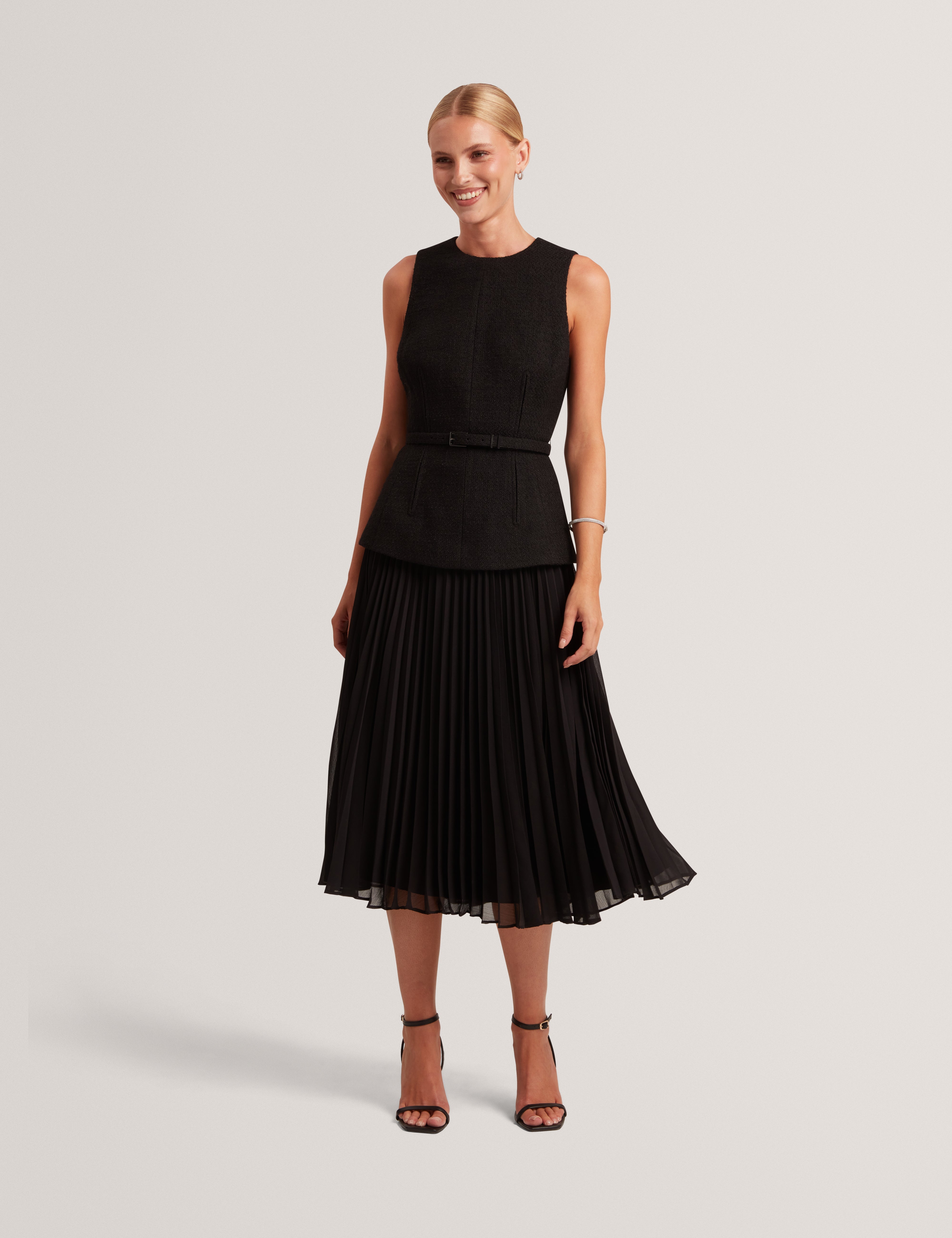 Raddimk Boucle Top Pleated Midi Dress Black