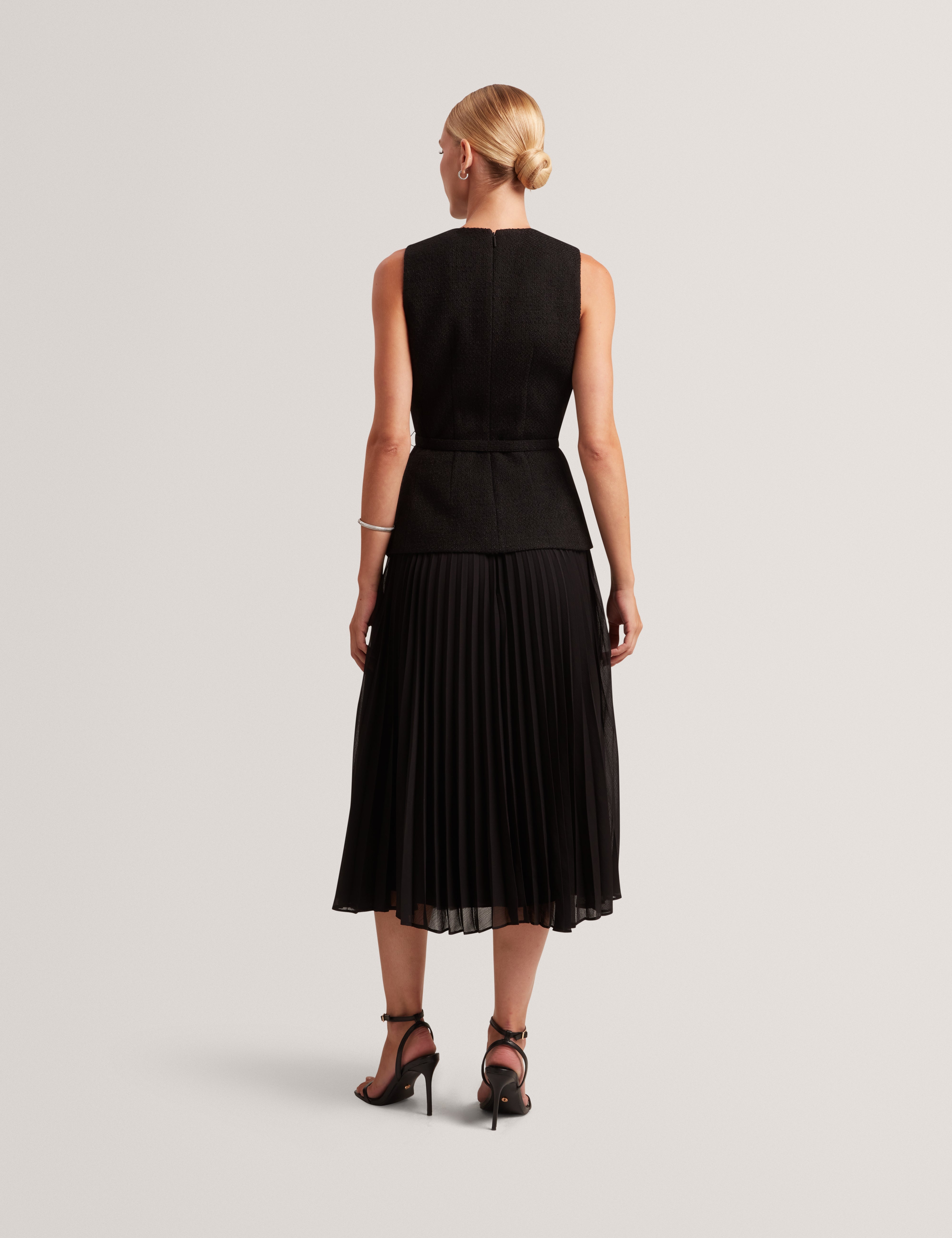 Raddimk Boucle Top Pleated Midi Dress Black