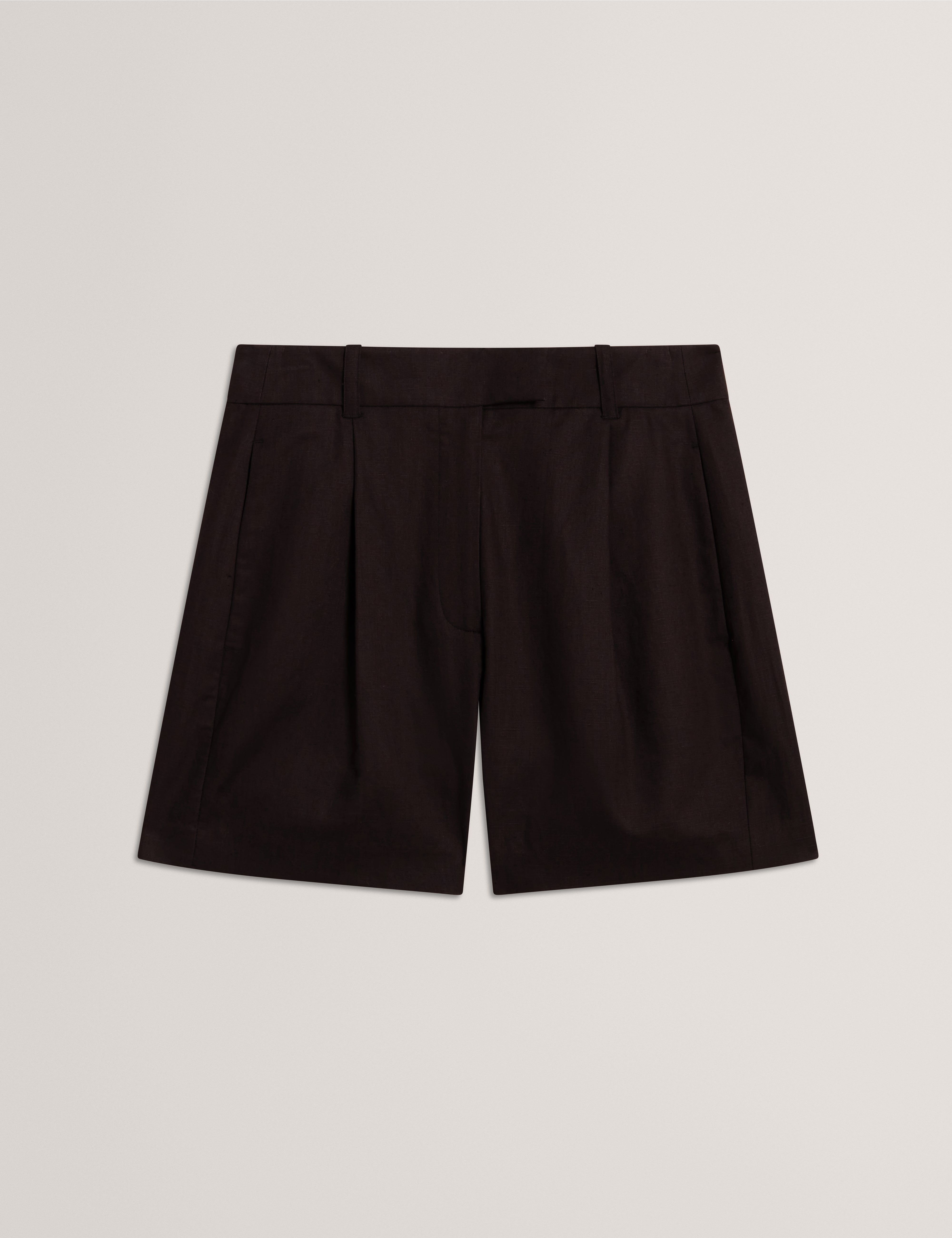 Machii Tailored Short Black