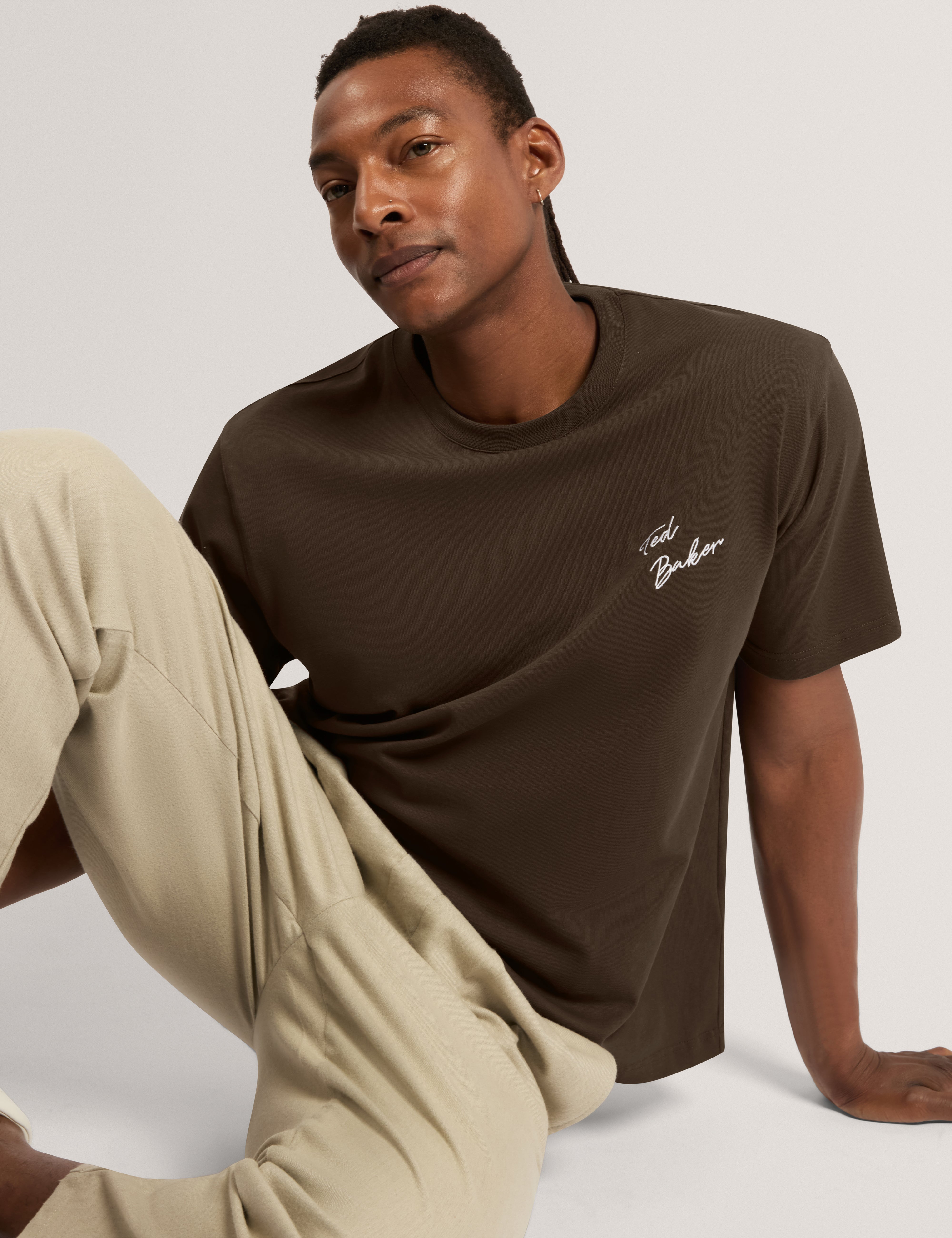 Mayllon Short Sleeve Graphic Relaxed T-Shirt Dk-Brown