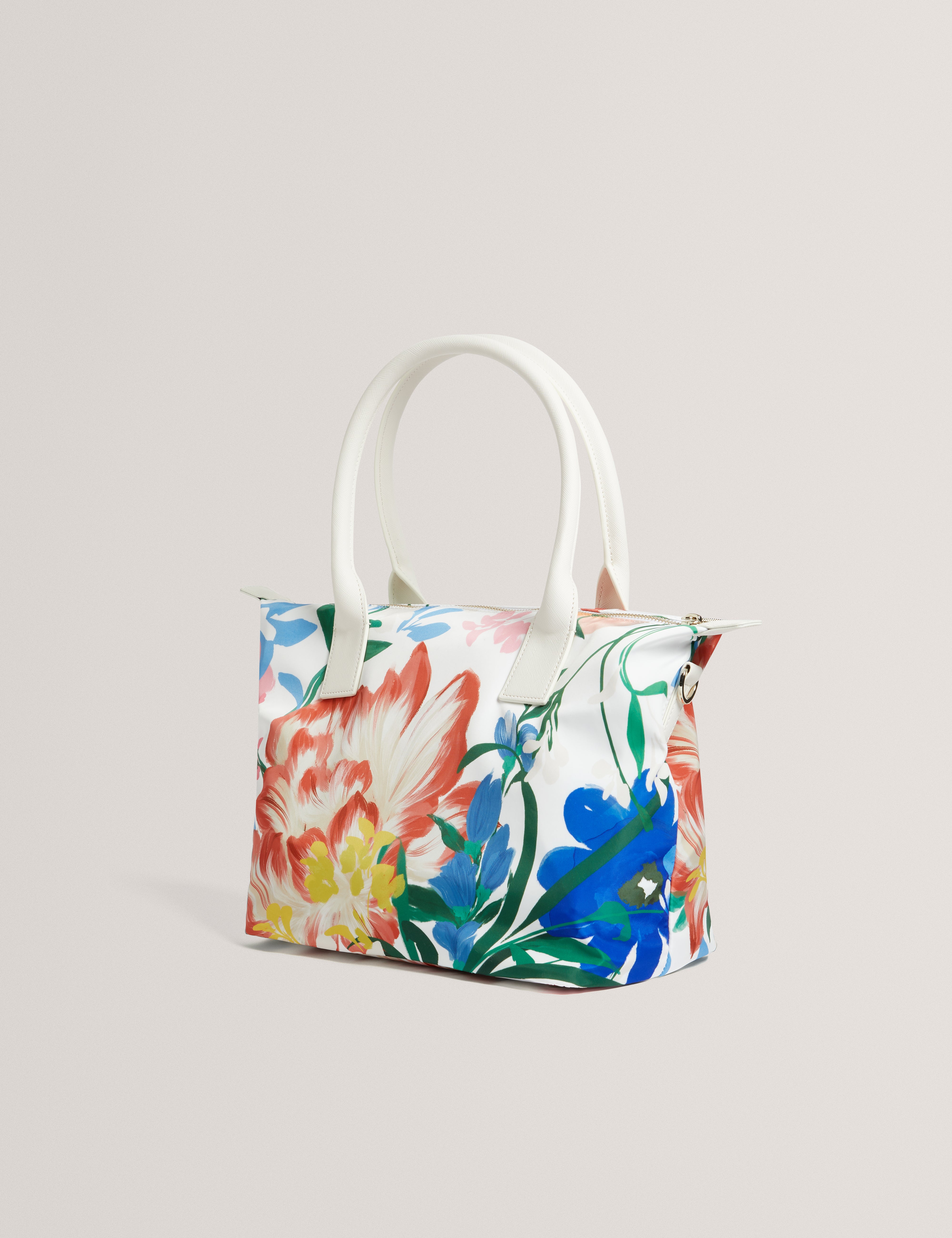 Quen Printed Nylon Tote Bag White Black