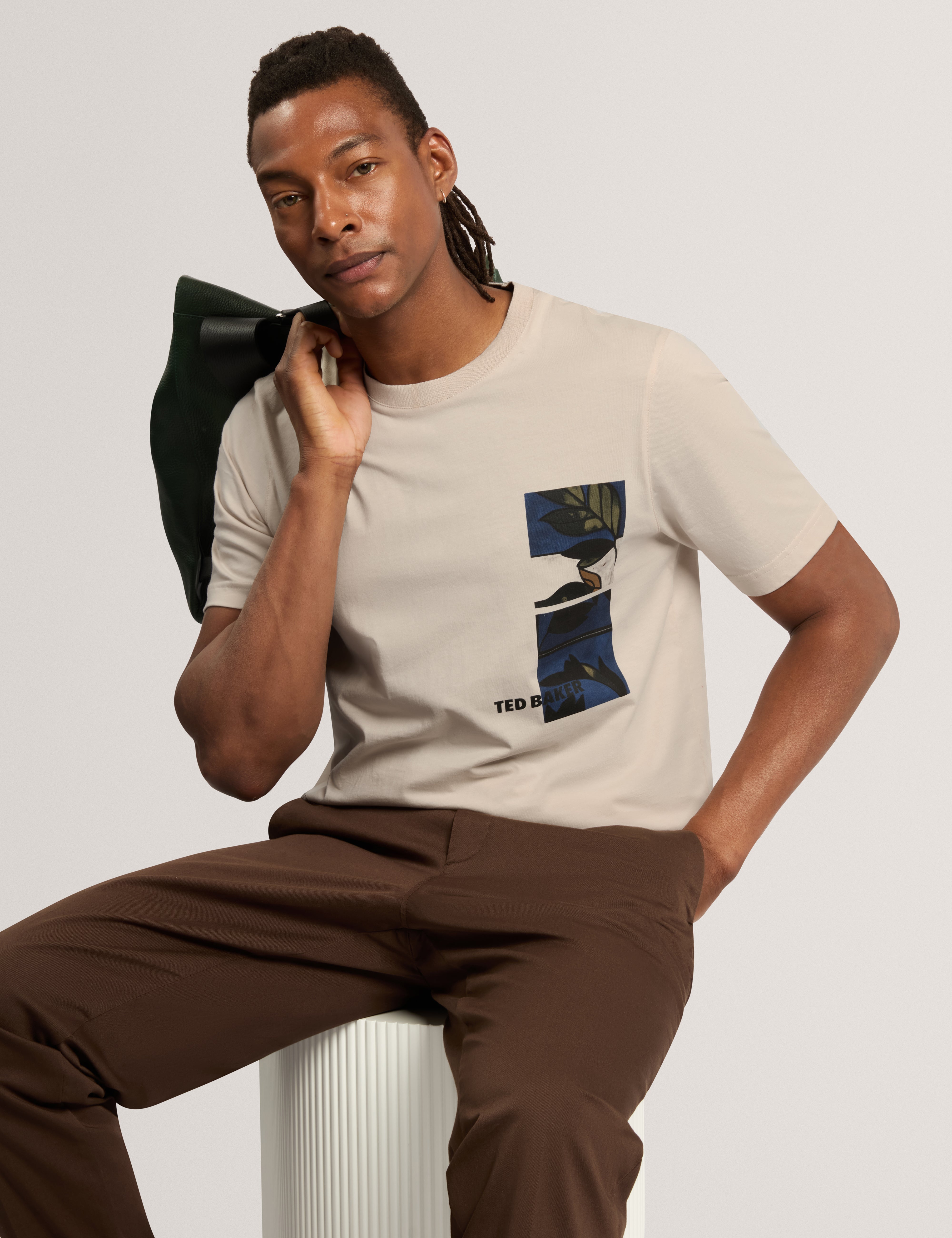 Giless Short Sleeve Regular Graphic T-Shirt Ecru