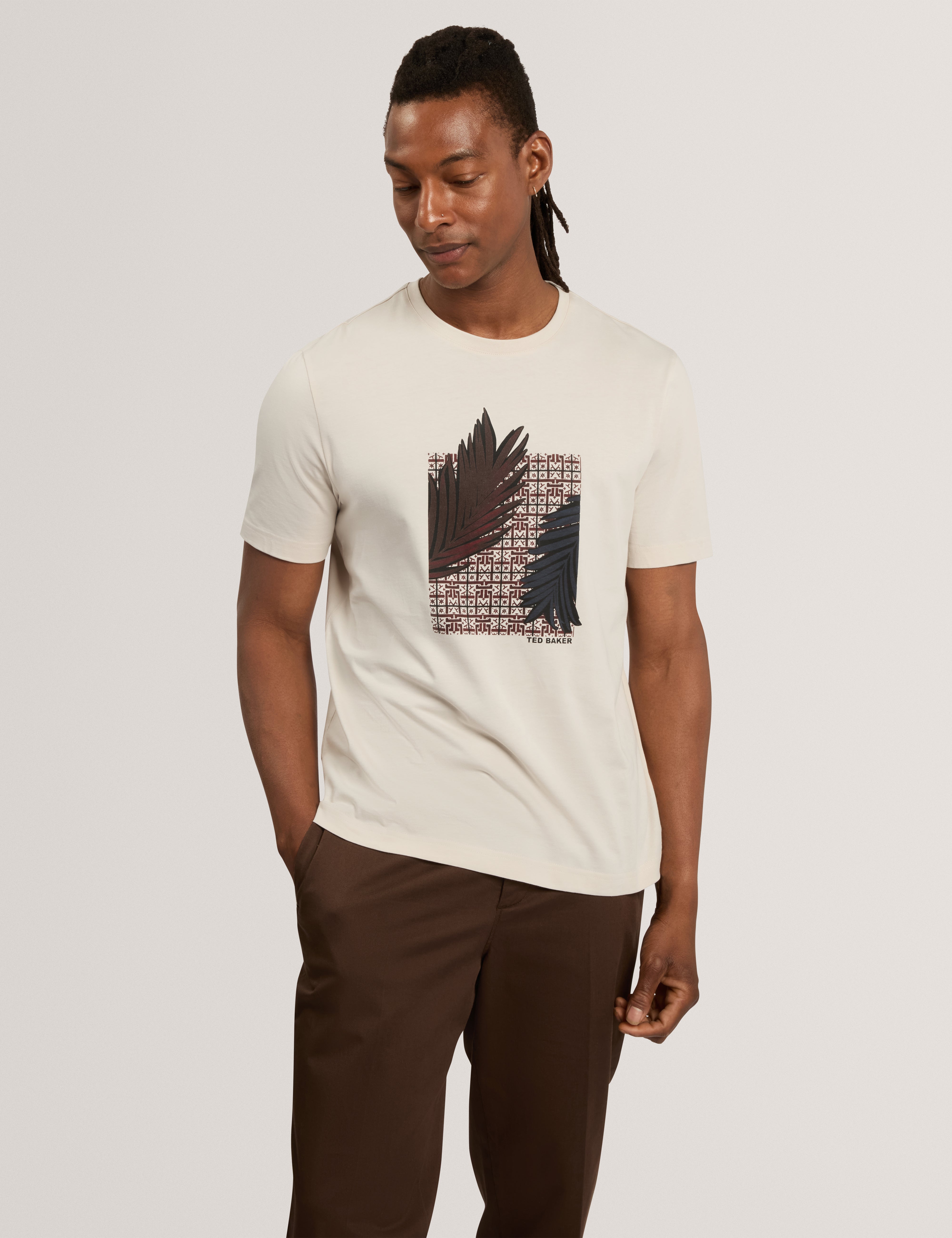 Oskkar Short Sleeve Graphic Box T-Shirt Ecru