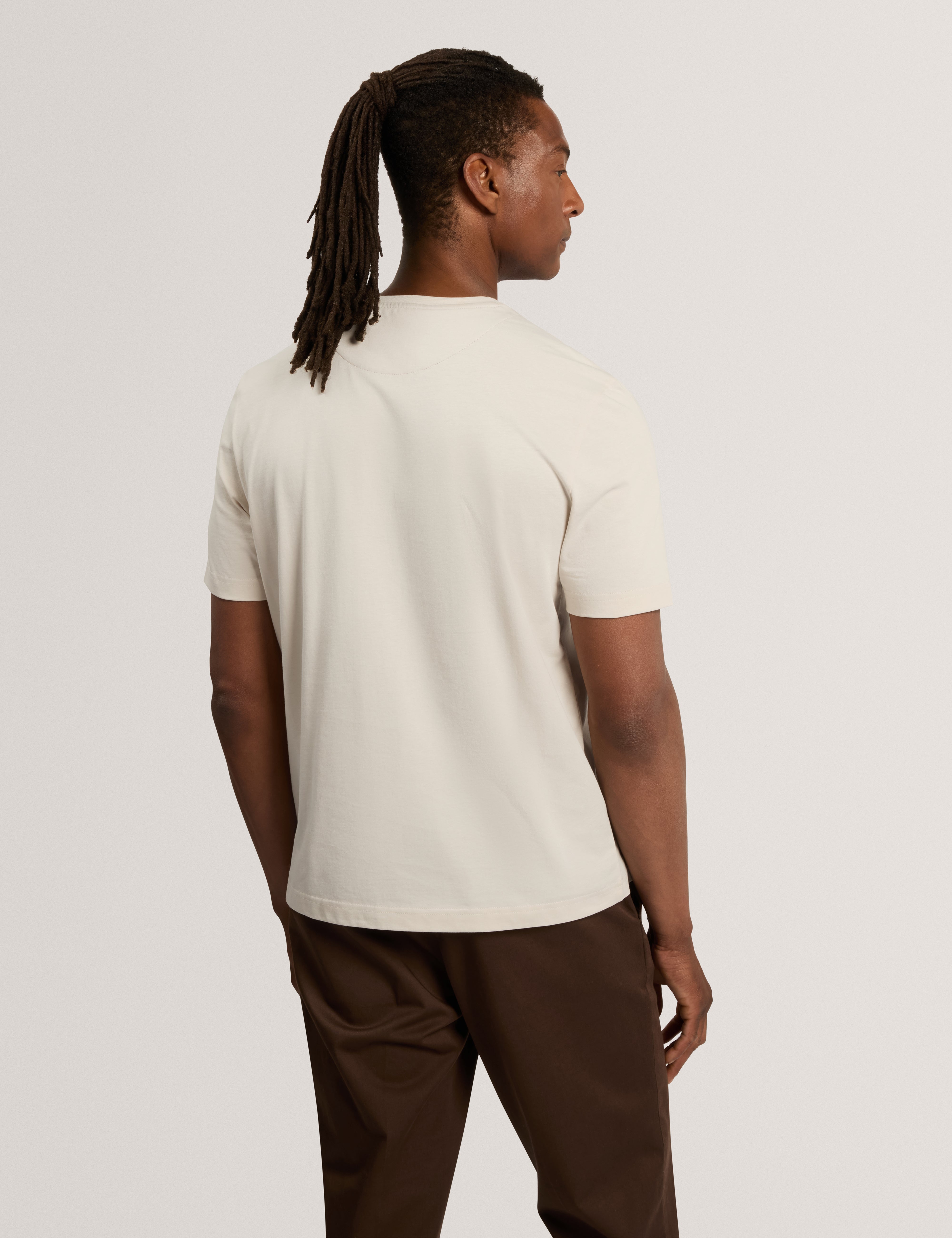 Oskkar Short Sleeve Graphic Box T-Shirt Ecru
