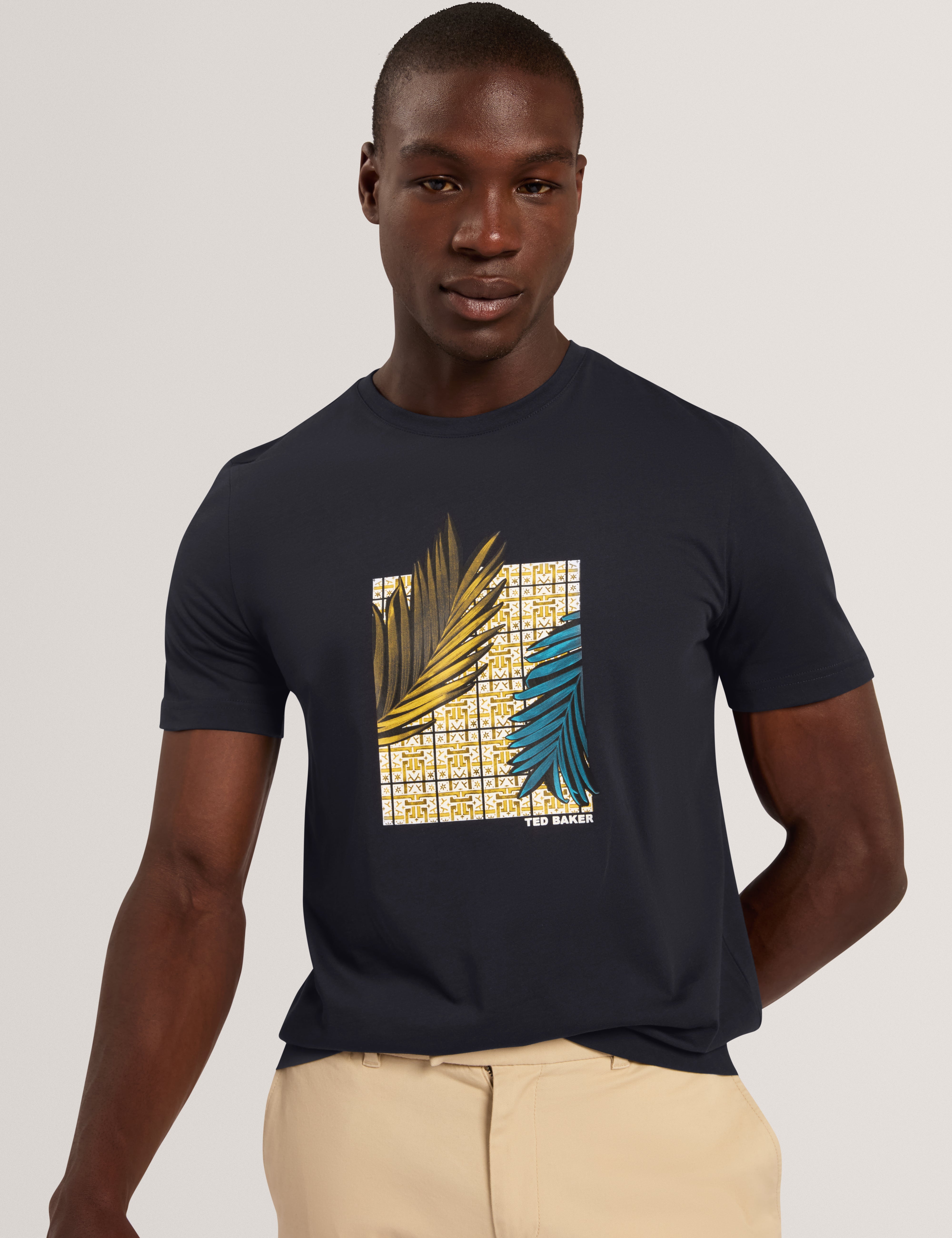 Oskkar Short Sleeve Graphic Box T-Shirt Navy