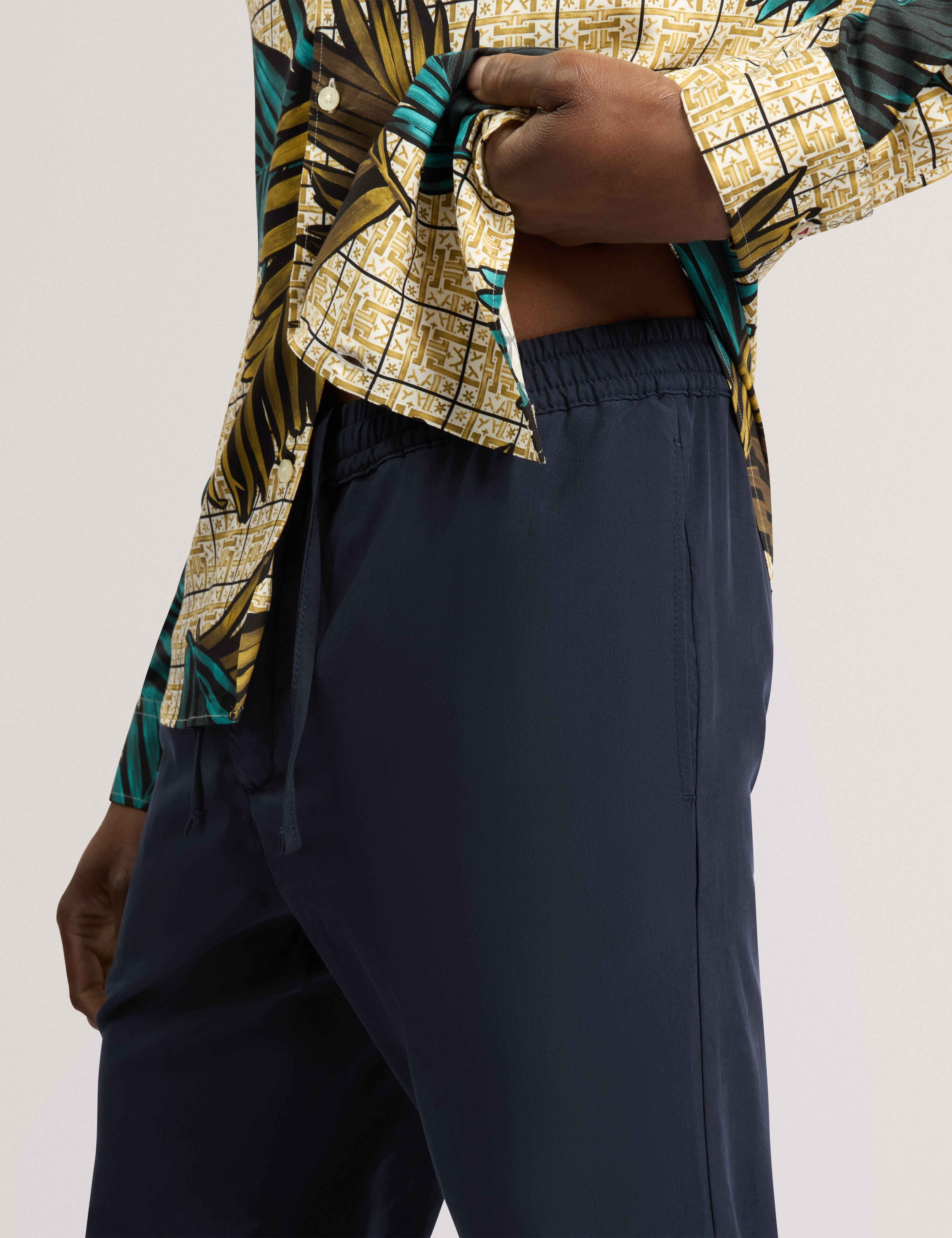 Kiilian Tapered Lyocell Elasticated Trouser Navy