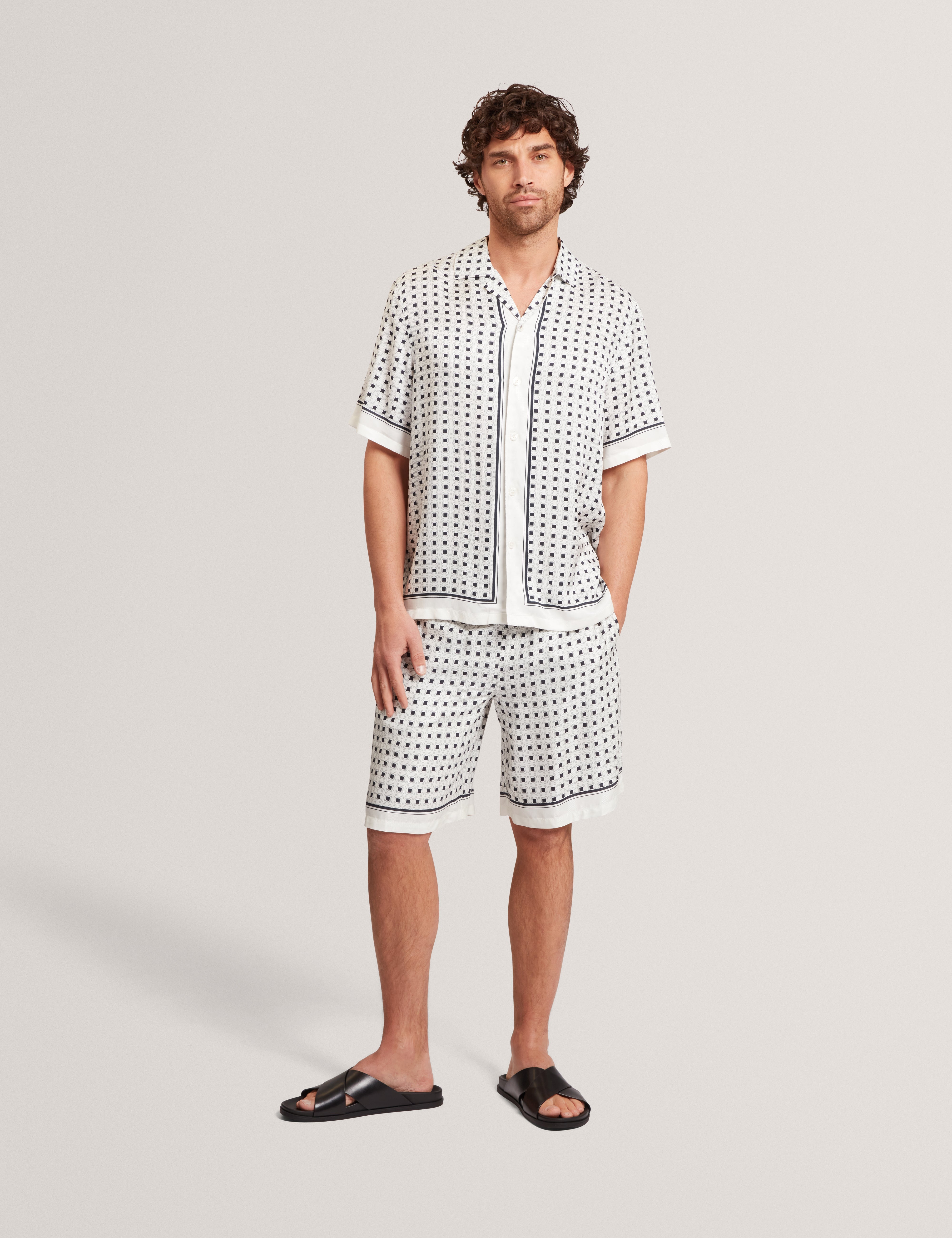 Attlass Relaxed Boarder Geo Print Short Ecru