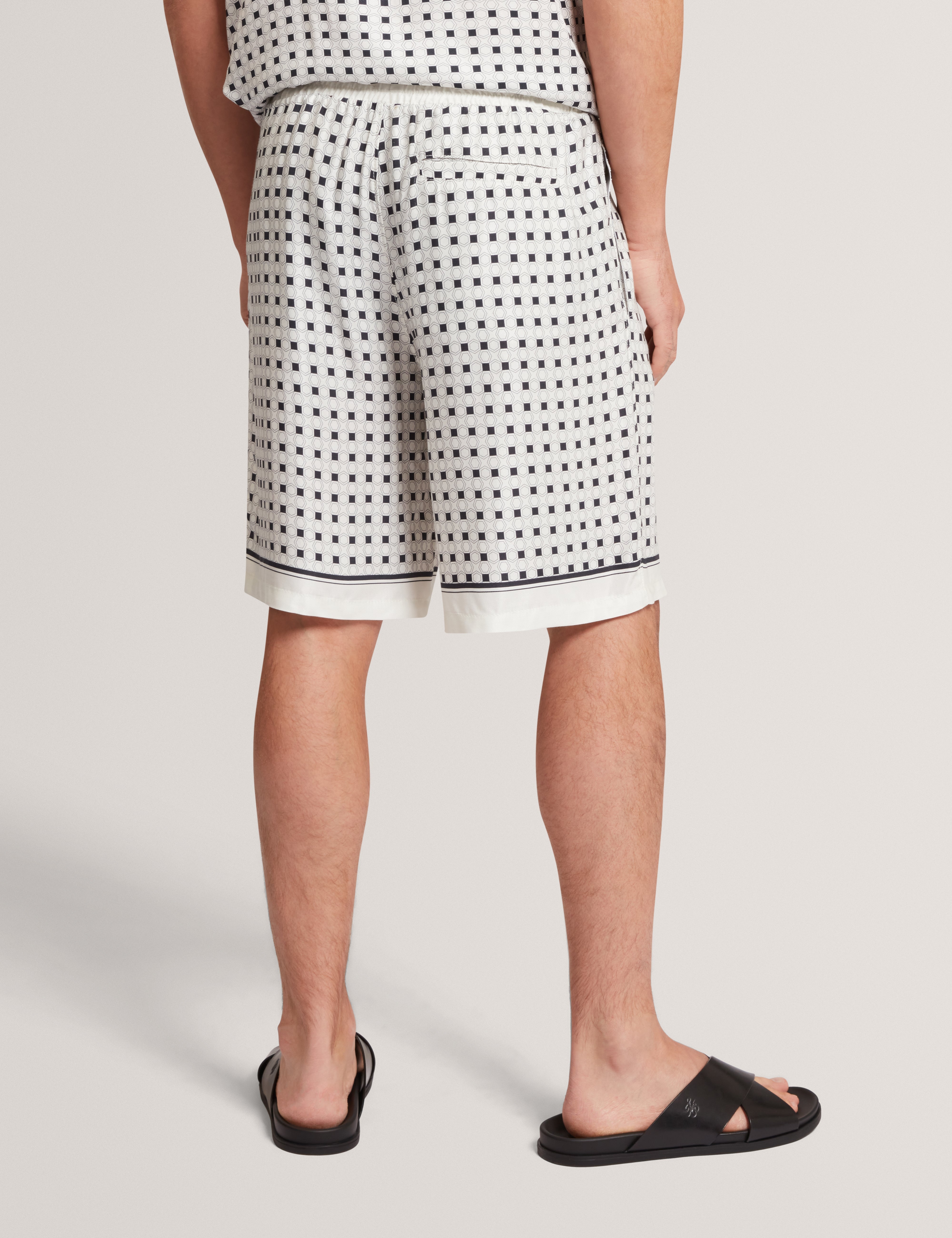 Attlass Relaxed Boarder Geo Print Short Ecru