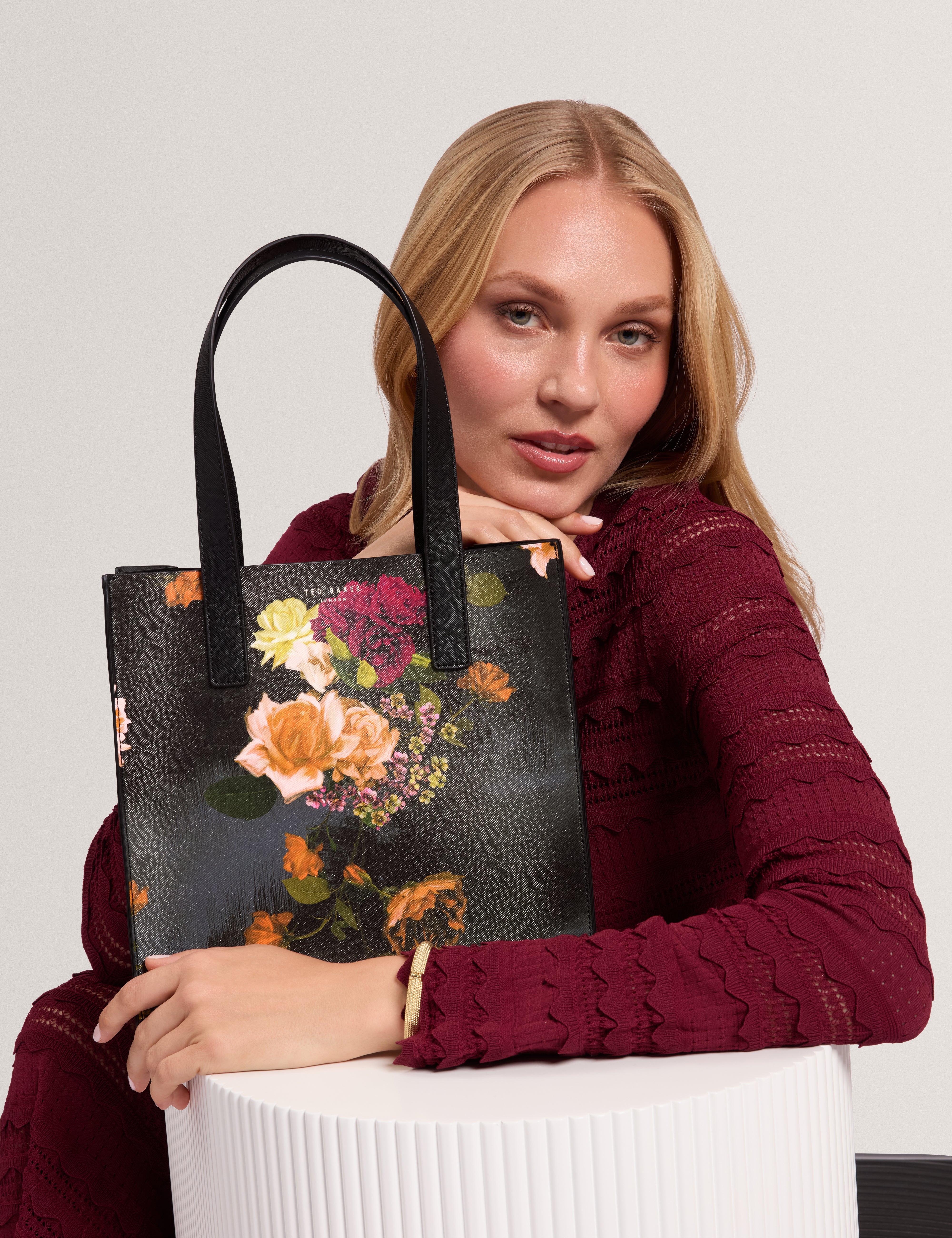 Quencon Floral Printed Small Icon Bag Black