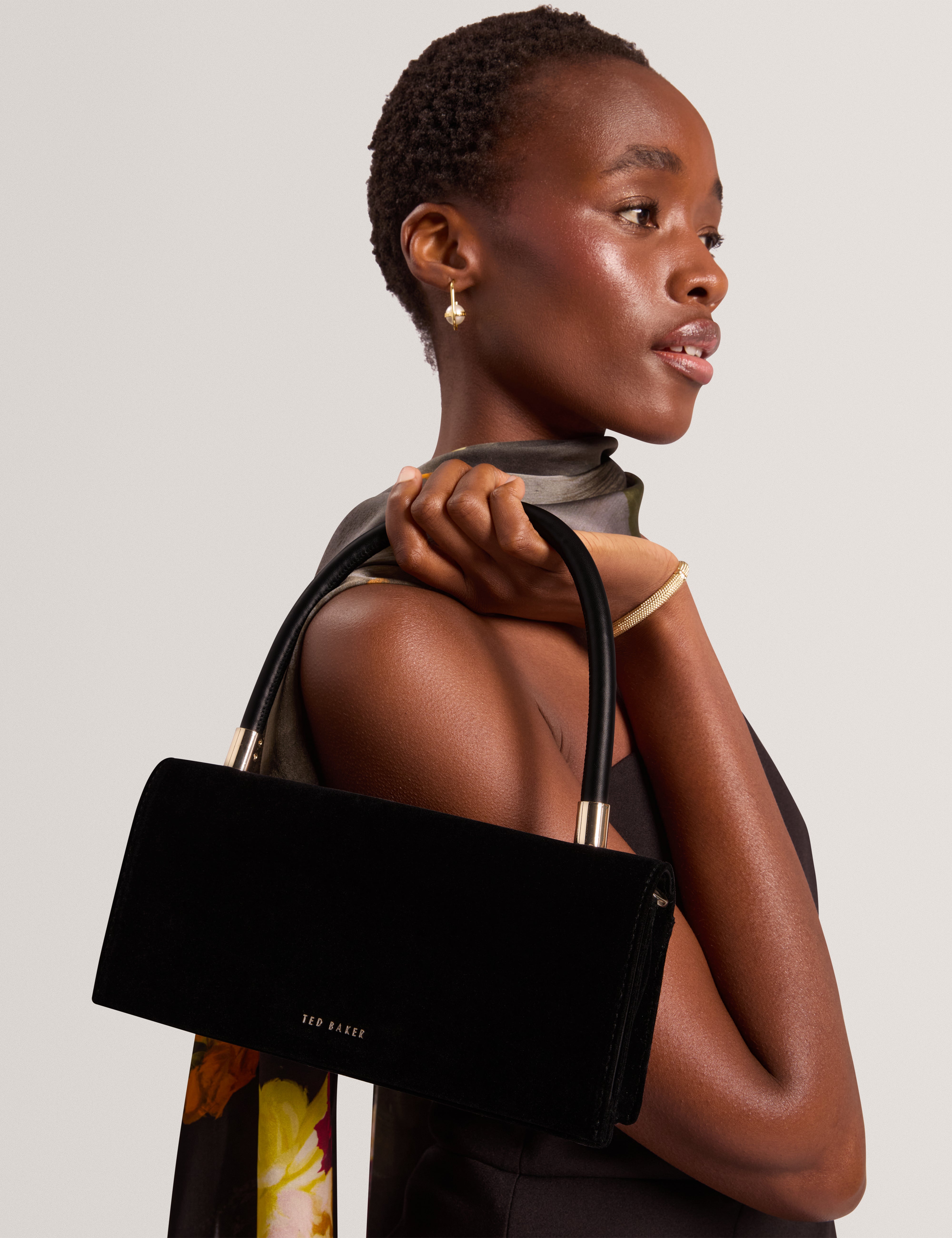 Liala Velvet Top Handle Shoulder Bag Black