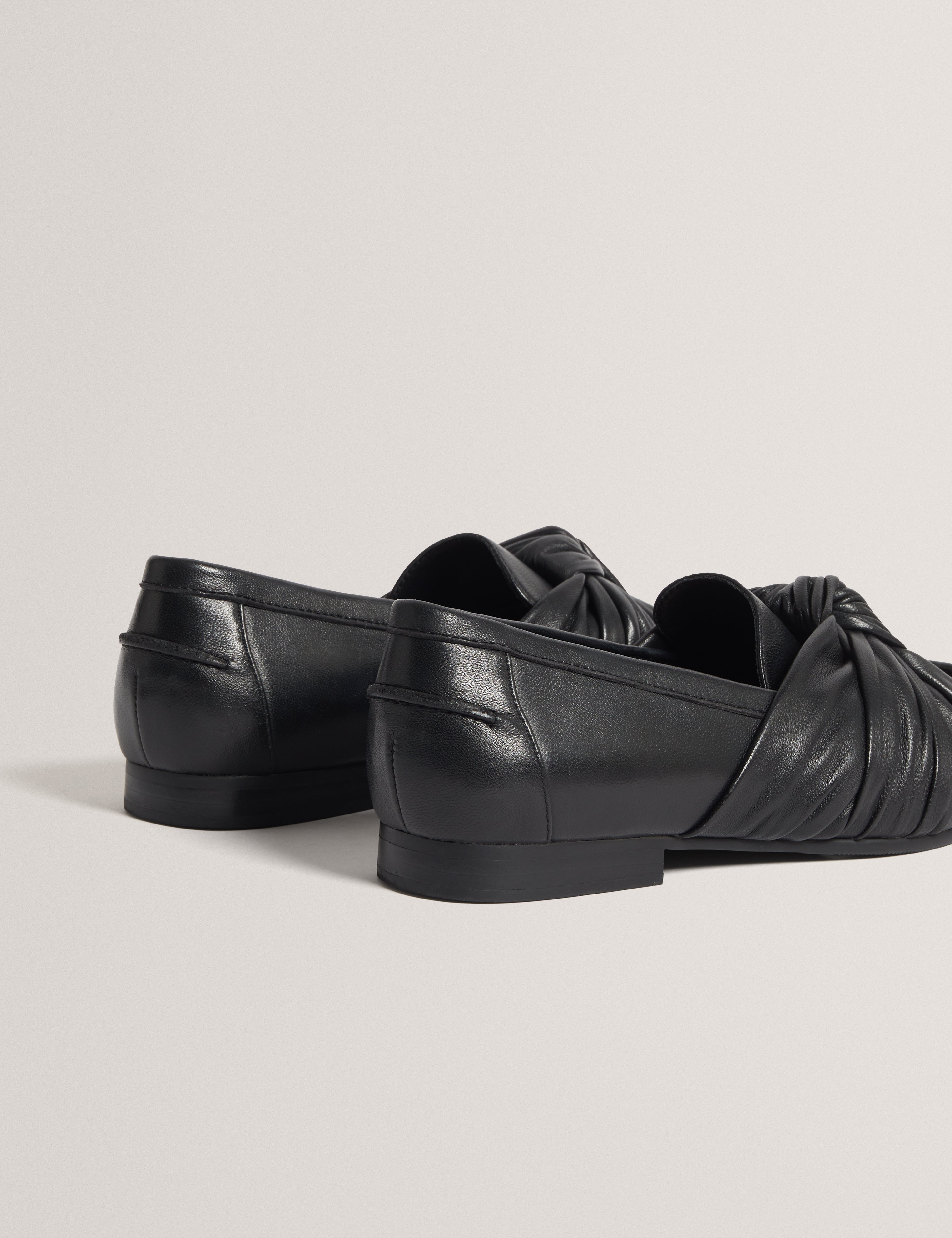 Celnna Knot Bow Loafer Black