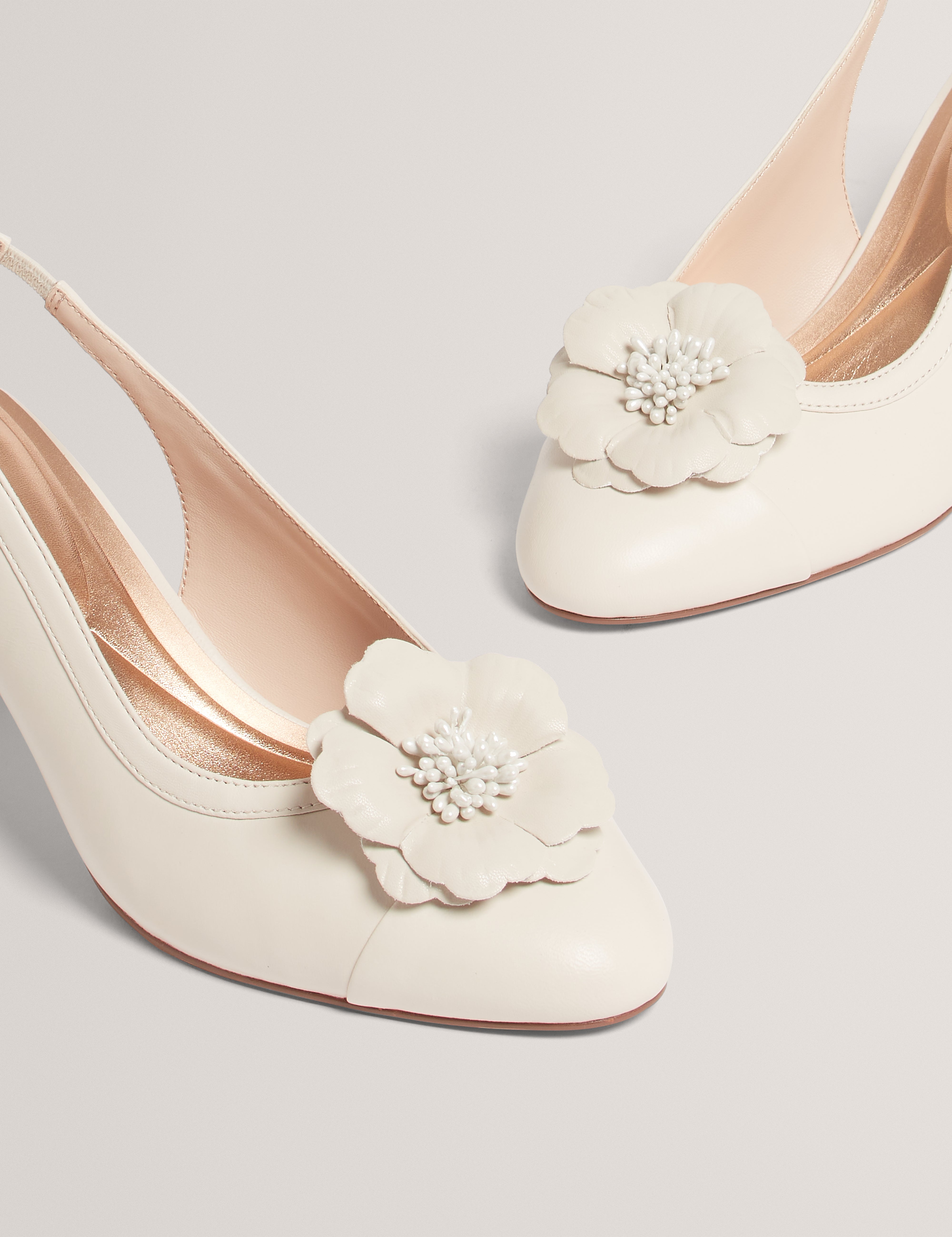 Summr Flower Detail Slingback Court Ivory