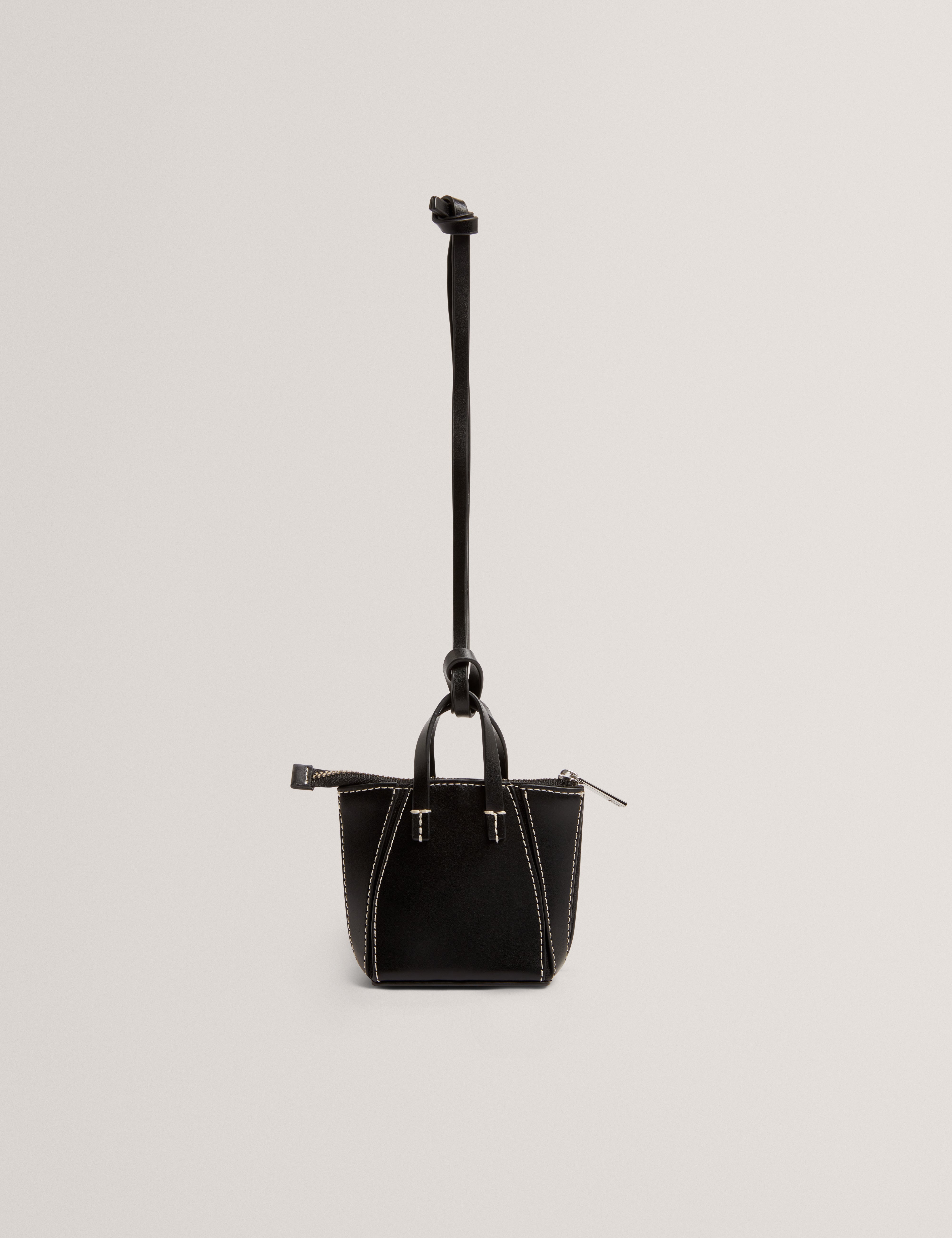 Fisoda Folded Bag Charm Black