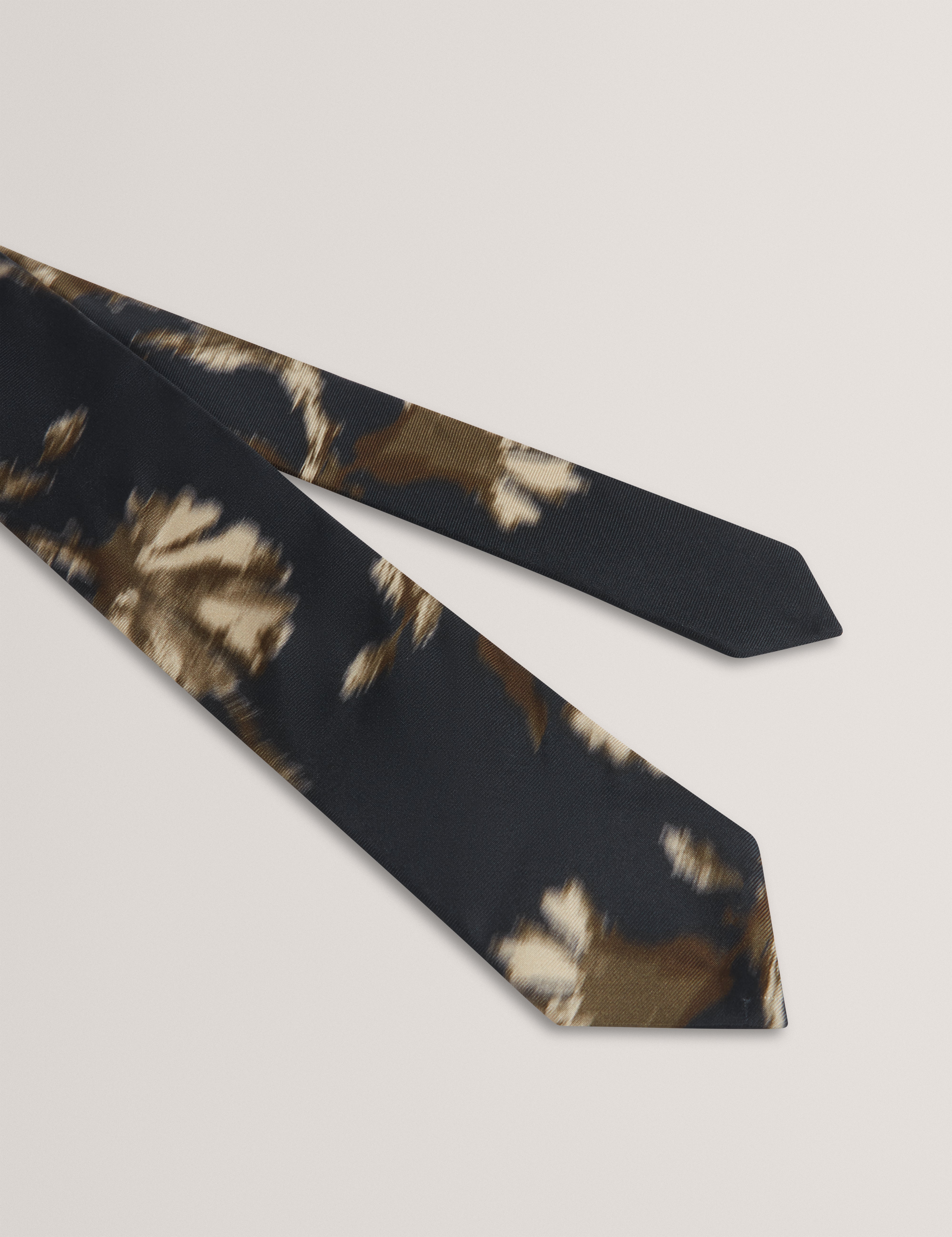 Tinchy Blurred Floral Print Silk Tie Navy