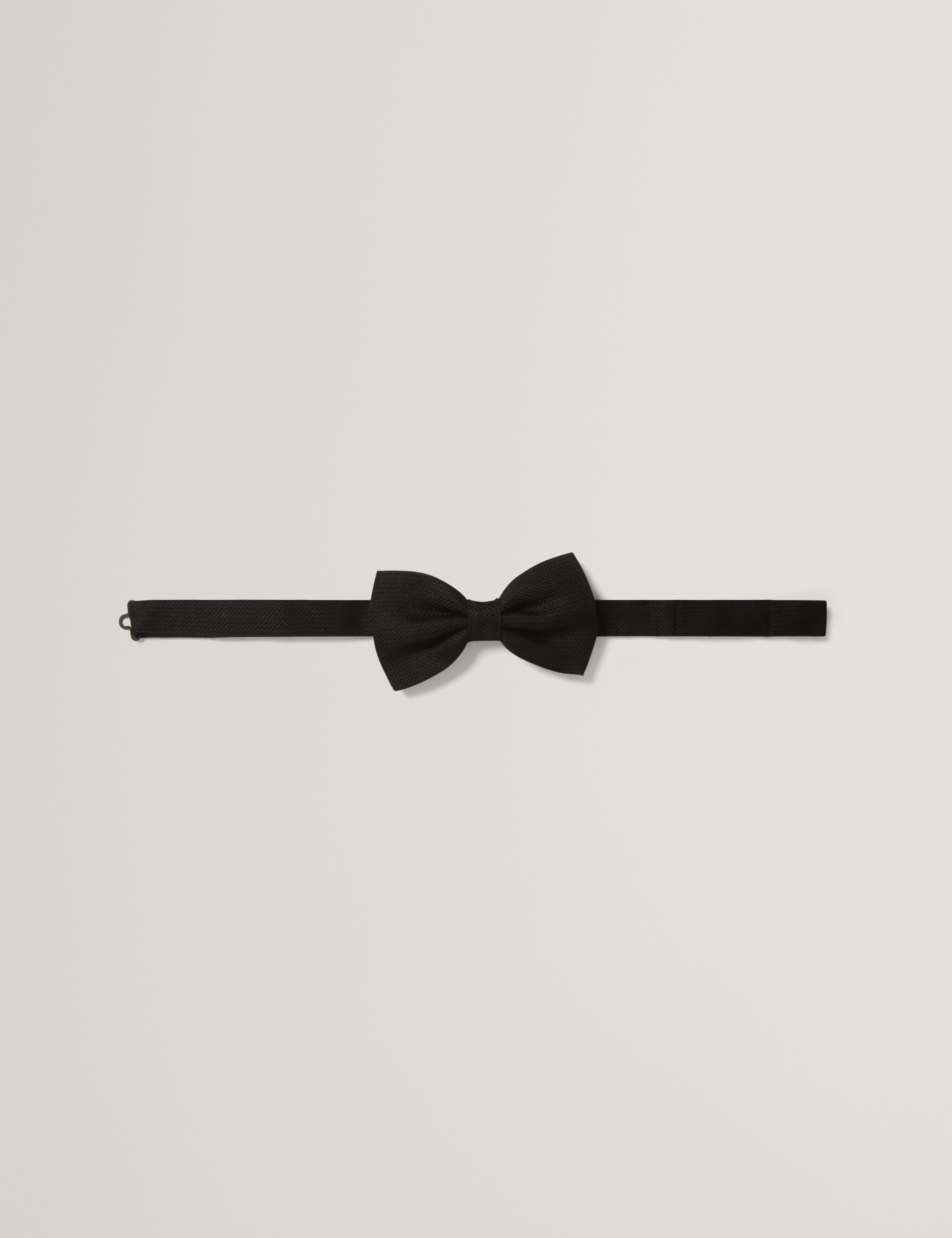 Hearnee Jacquard Bow Tie Black