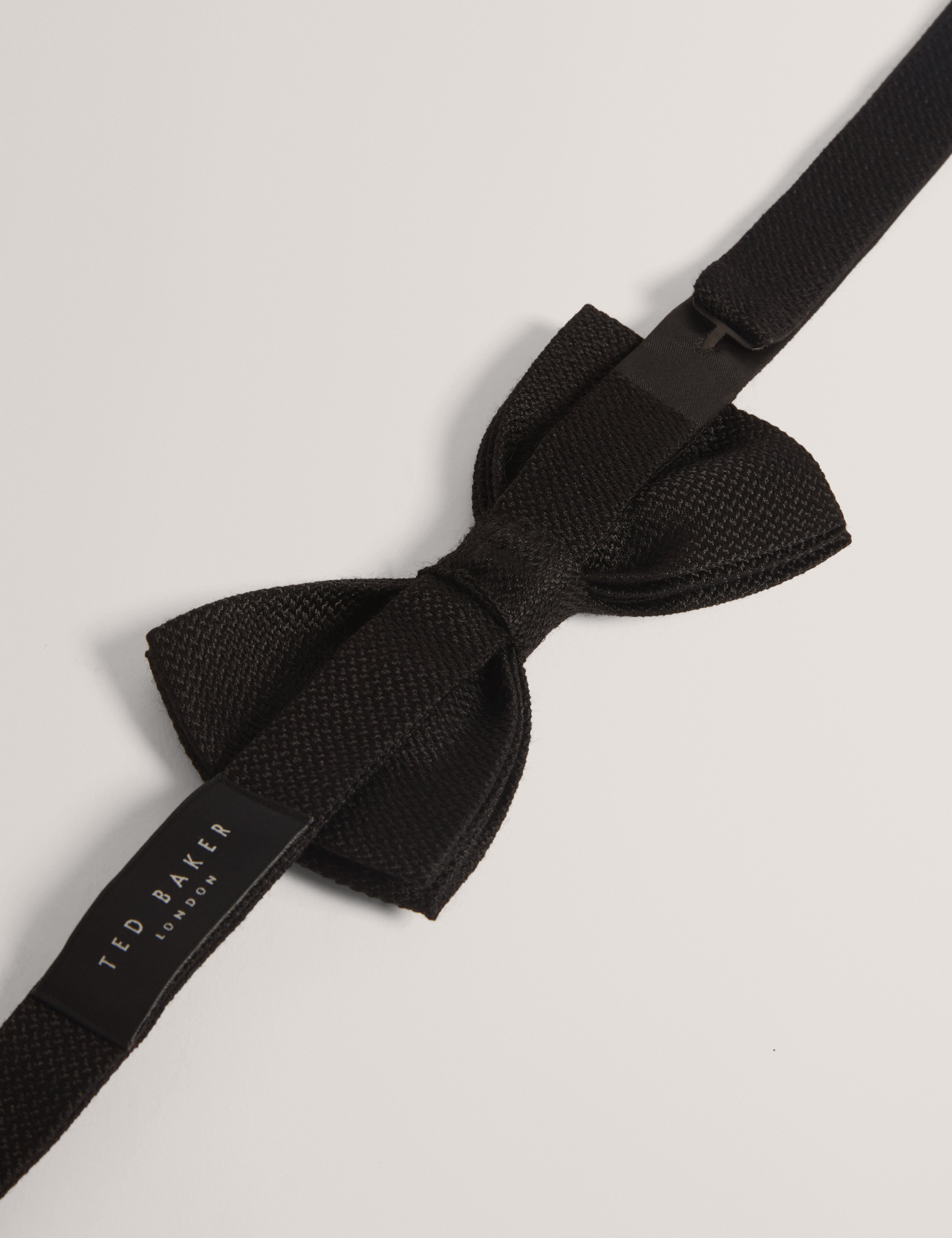 Hearnee Jacquard Bow Tie Black