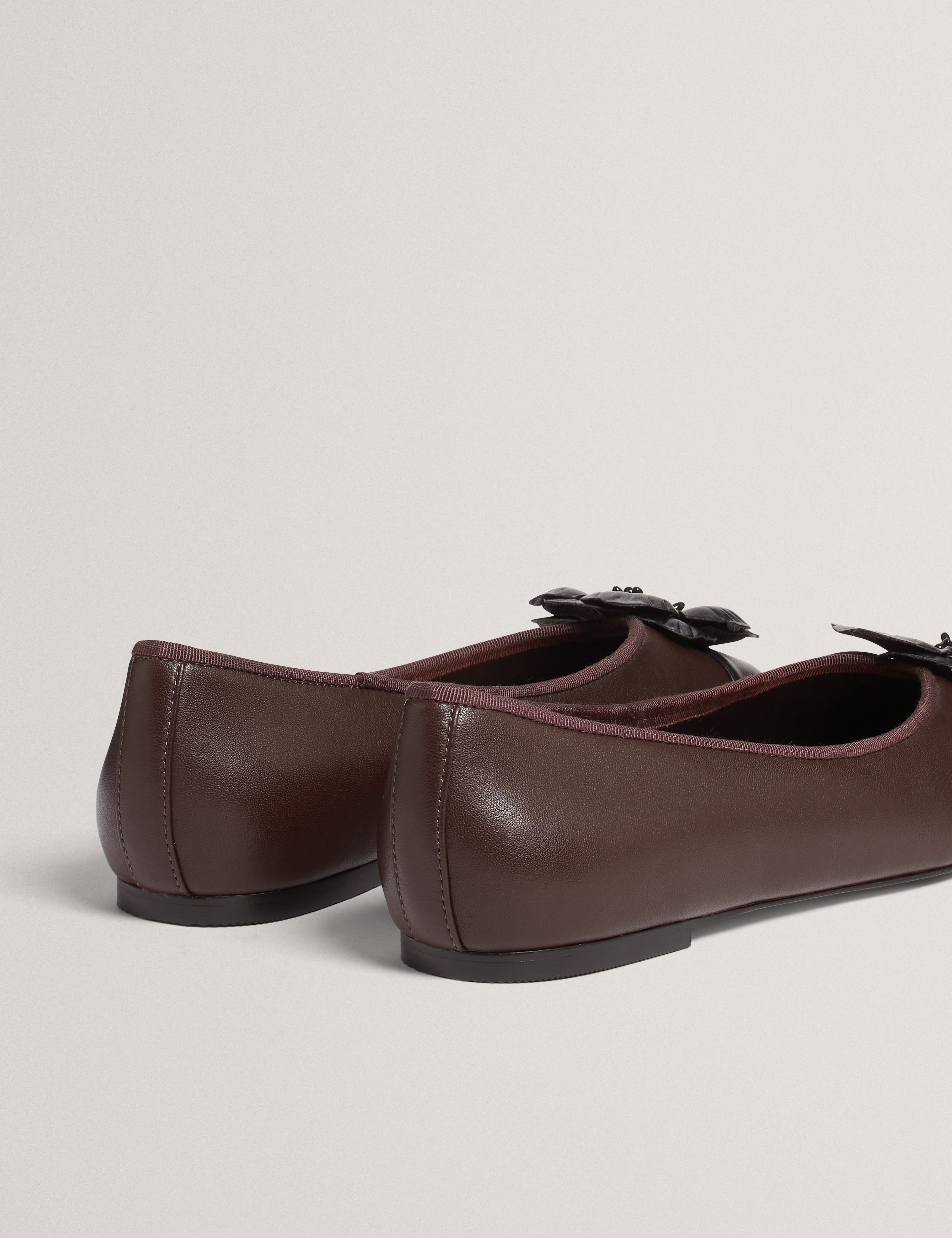 Liziin Flower Ballet Flat Brown