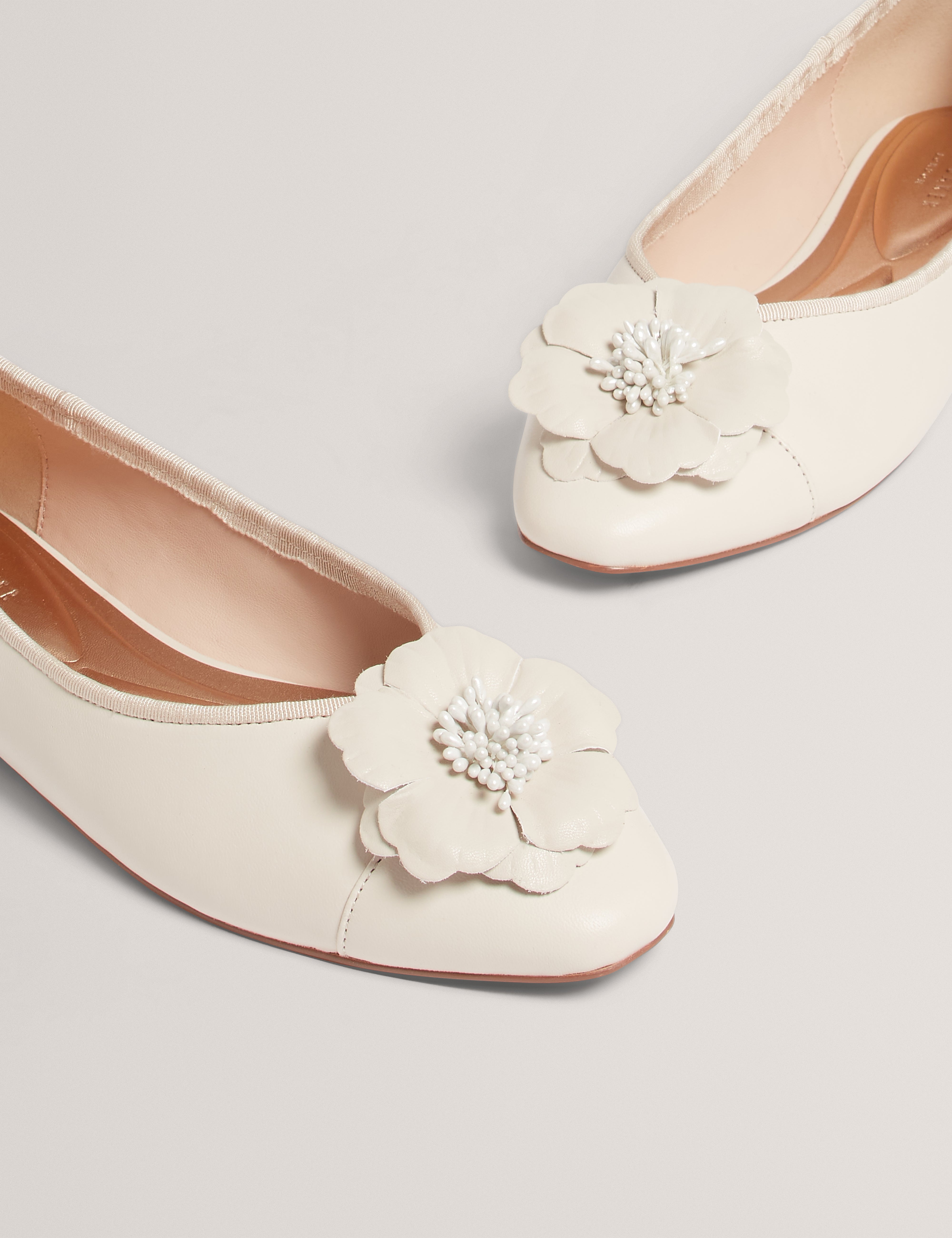 Liziin Flower Ballet Flat Ivory