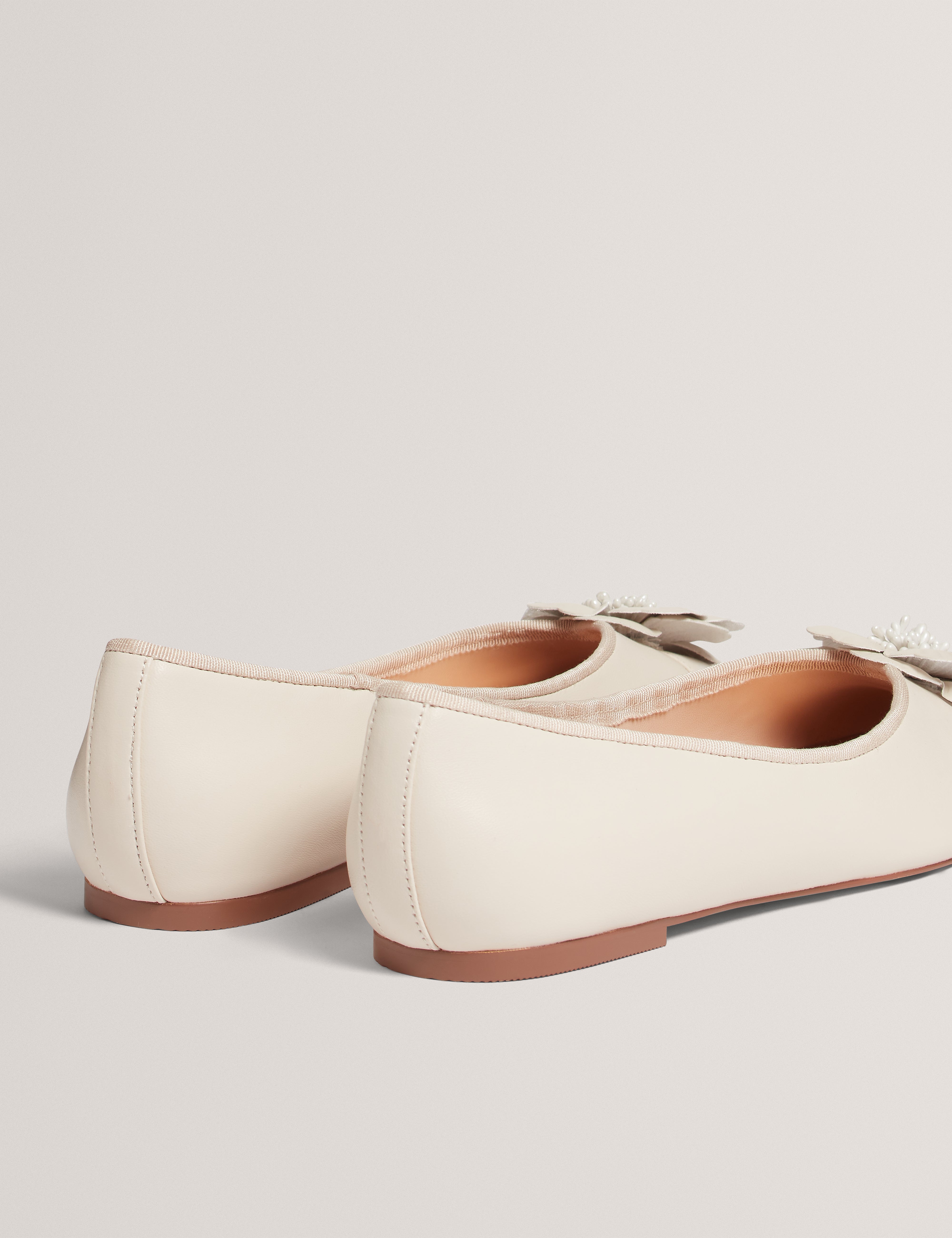 Liziin Flower Ballet Flat Ivory