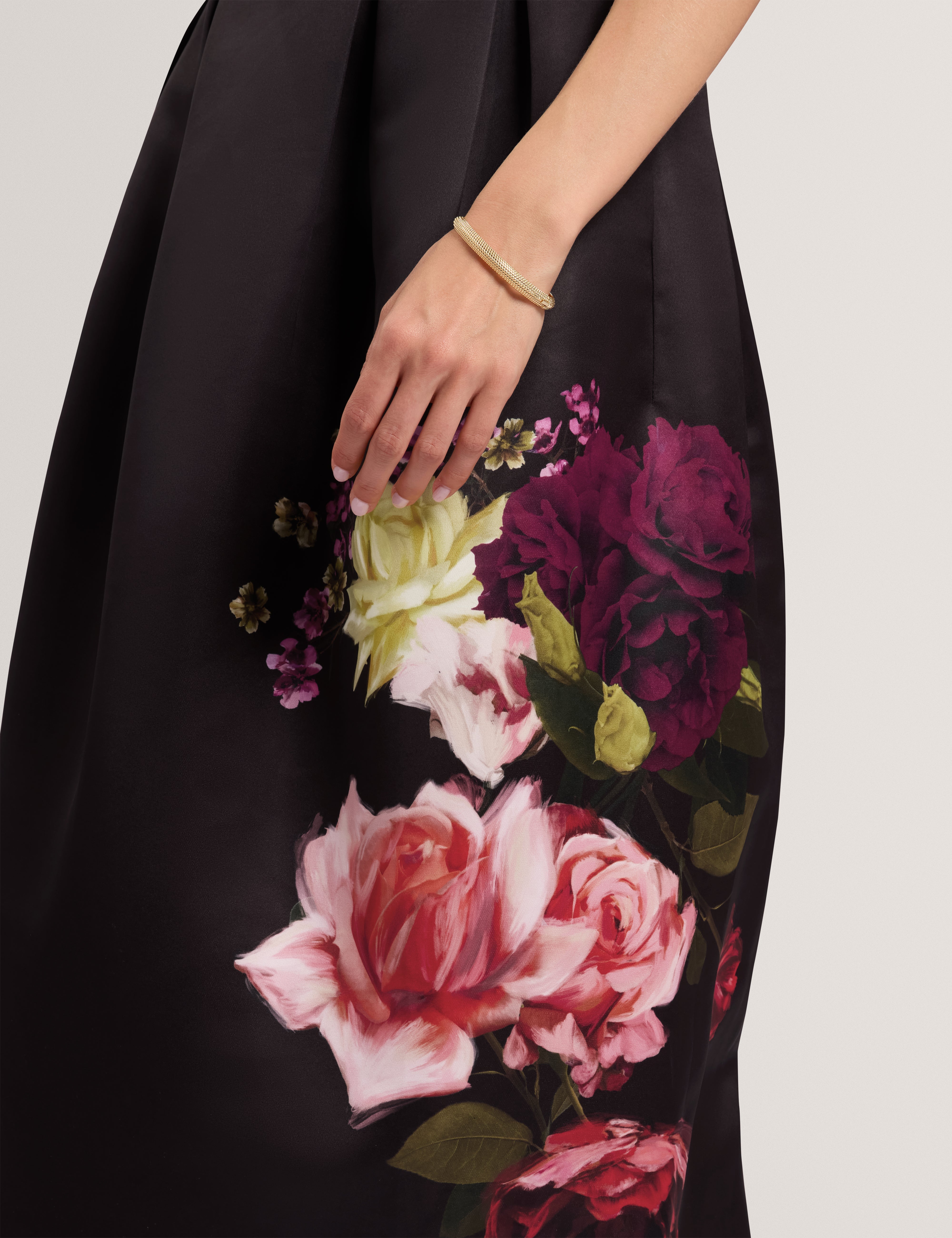 Venella Mockable Midi Dress With Tulip Print Black