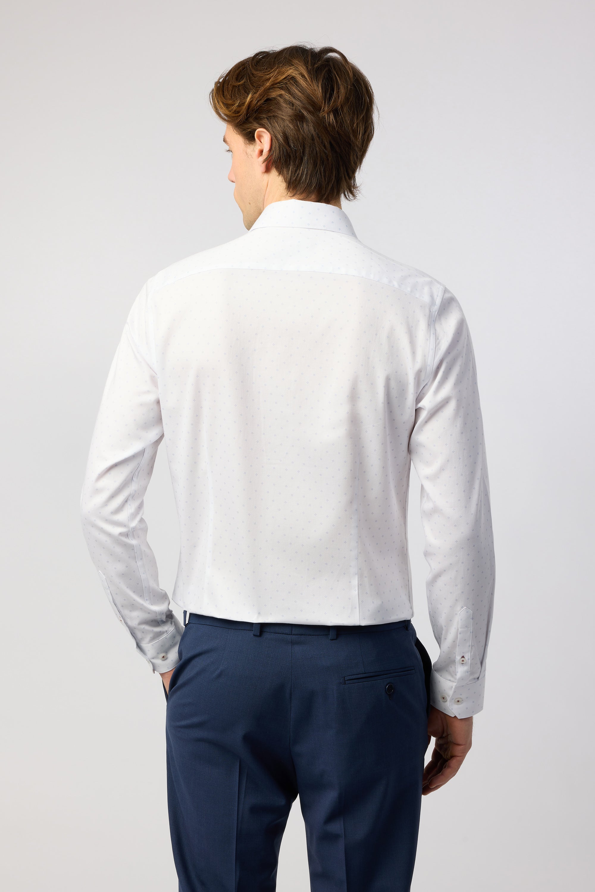 Enna-White Base Geometric Blue Dot White